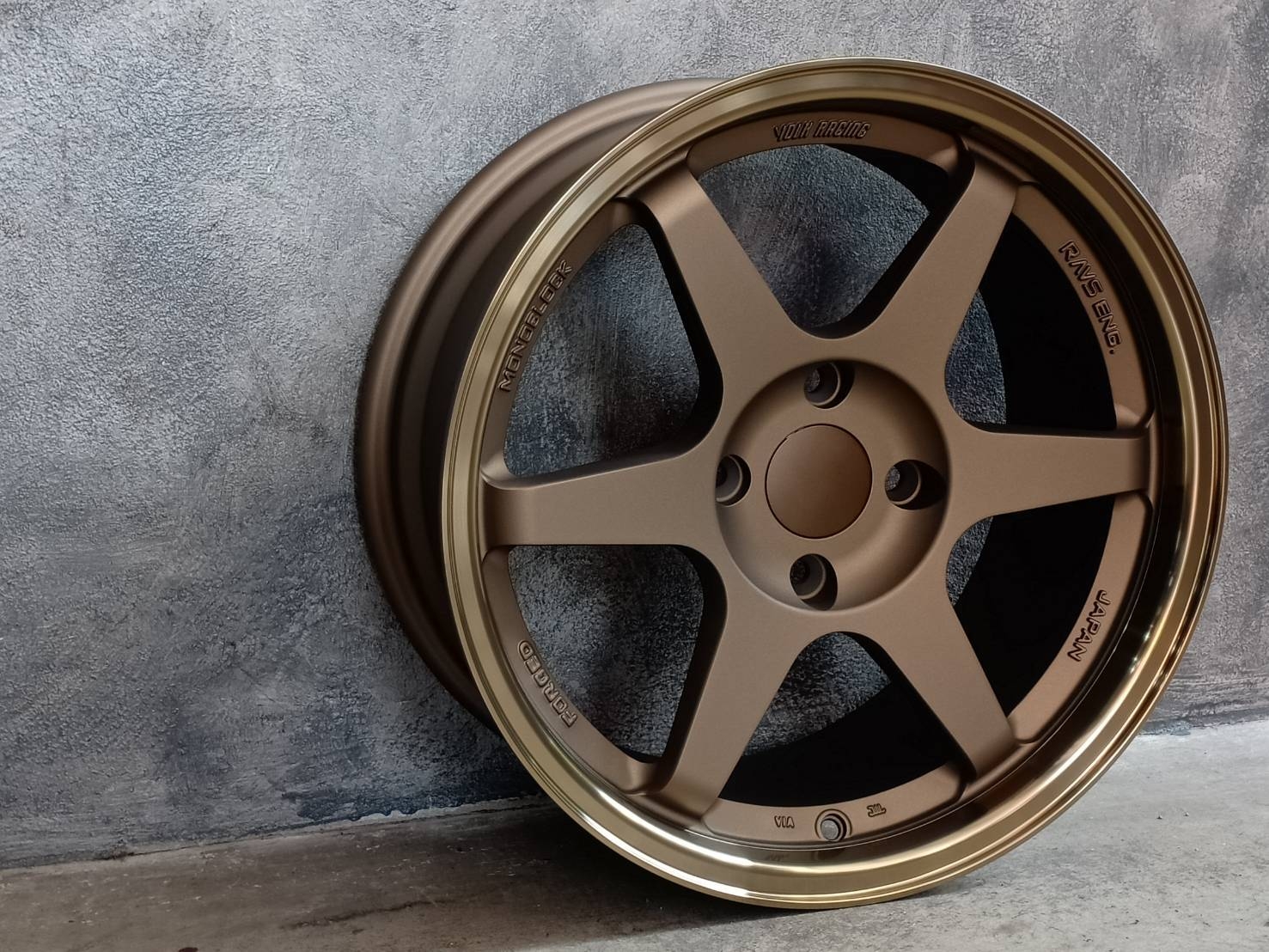 TK-37 17X8 4X114.3 35 73.1 LP/BR