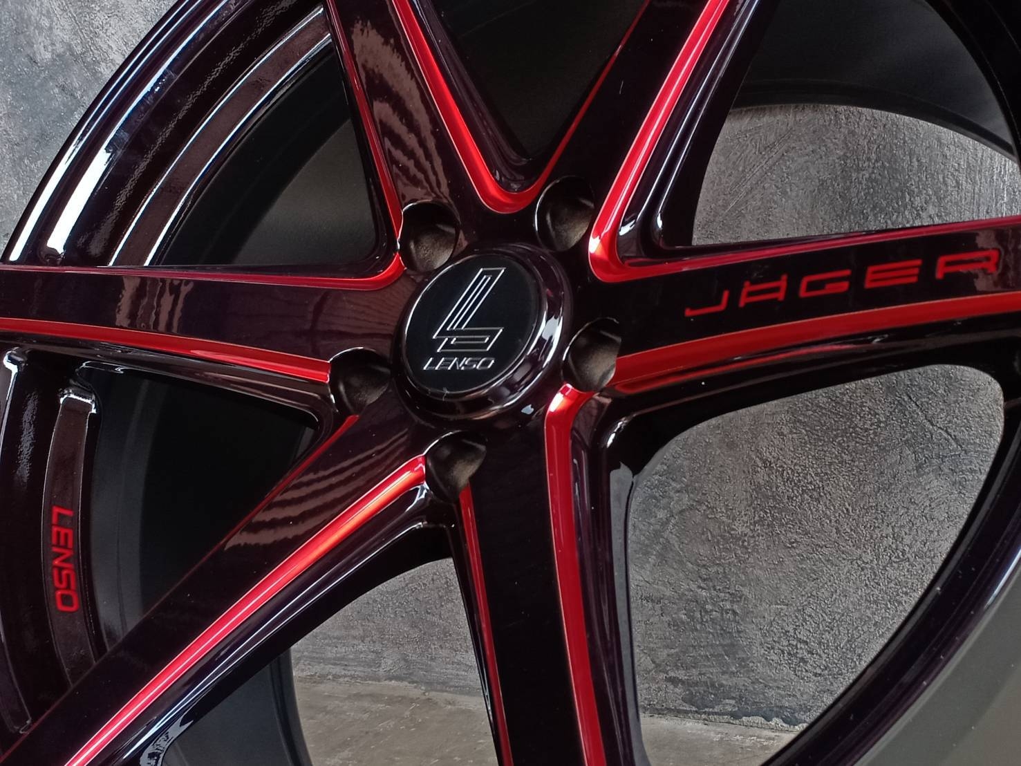 JAGER-CRAFT 18X8.5 5H114.3 ต้องการส่วนลดราคาพิเศษ กรุณาสอบถาม