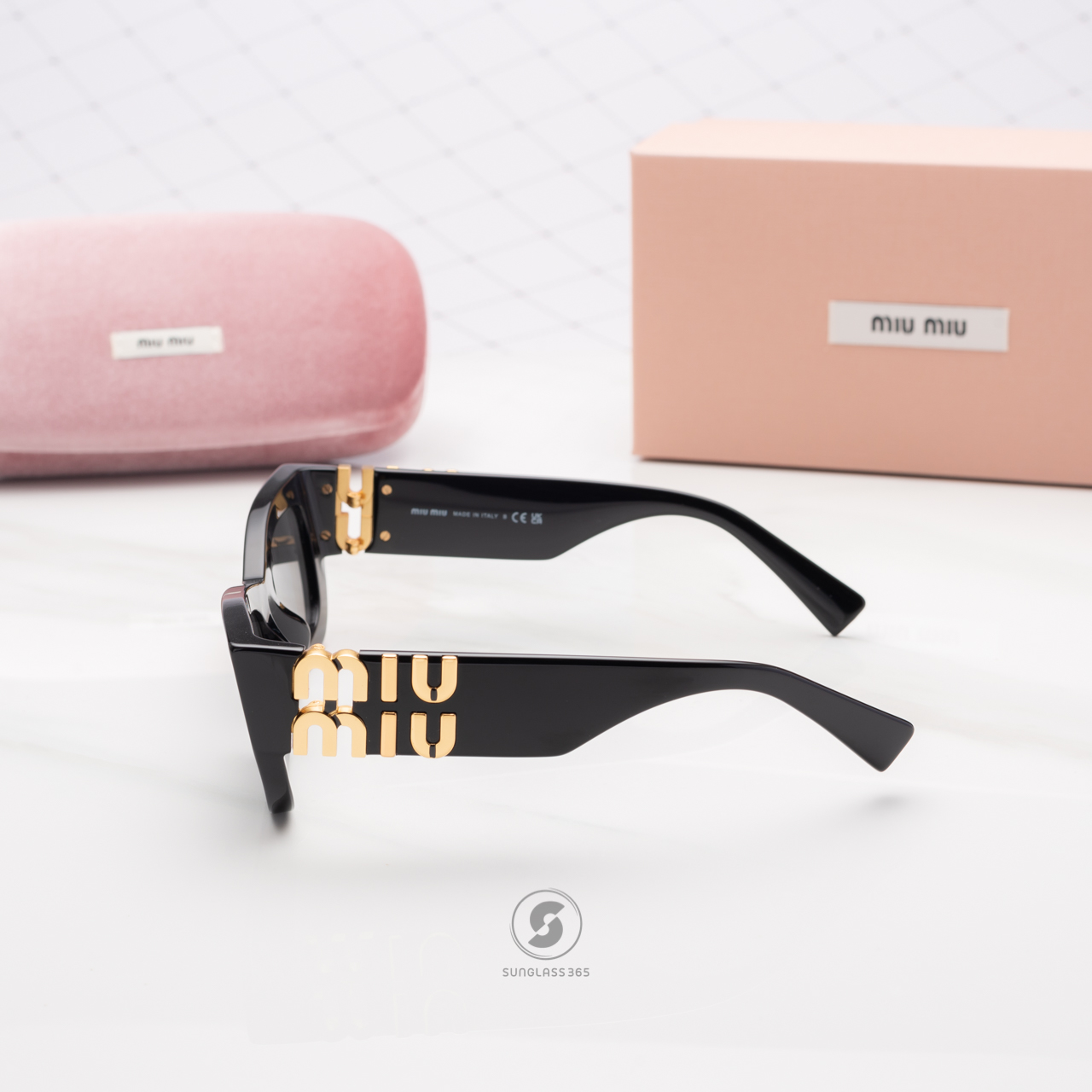 แว่นกันแดด Miu Miu Glimpse MU09WS 1AB5S0