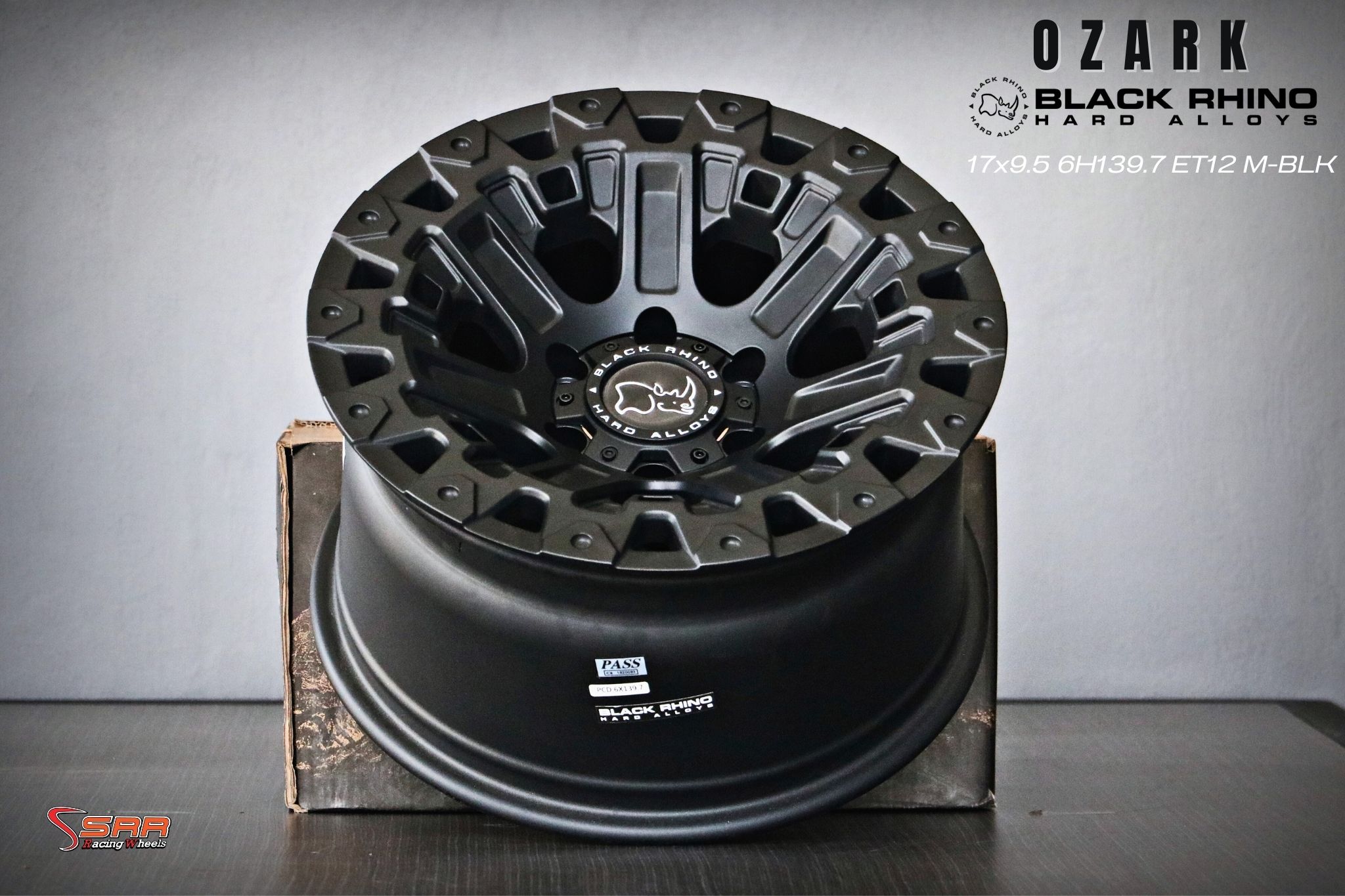 Black Rhino Ozark ขอบ17 นิ้ว (6รู139.7)