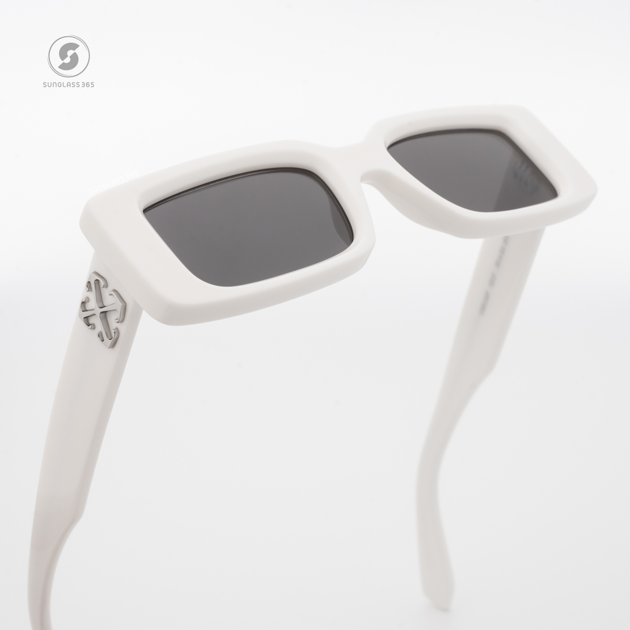 แว่นกันแดด Off-White OERI127 0107