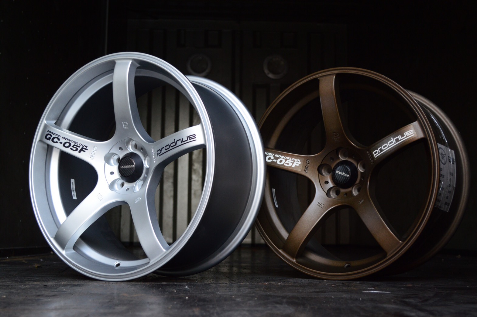 ล้อใหม่ PRODRIVE GC05F ขอบ18 5รู100 ใส่ เก๋ง ชุด9800 ปกติ 24000