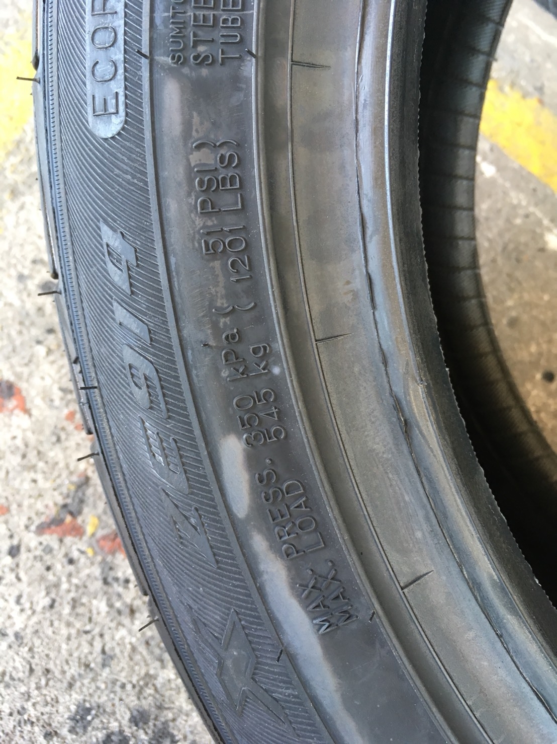 FALKEN ZE914 195-55-16 เส้น 5500 ปี 18 ซื้อ2แถม2 จ่าย 11000 ได้ 4เส้น ปี18