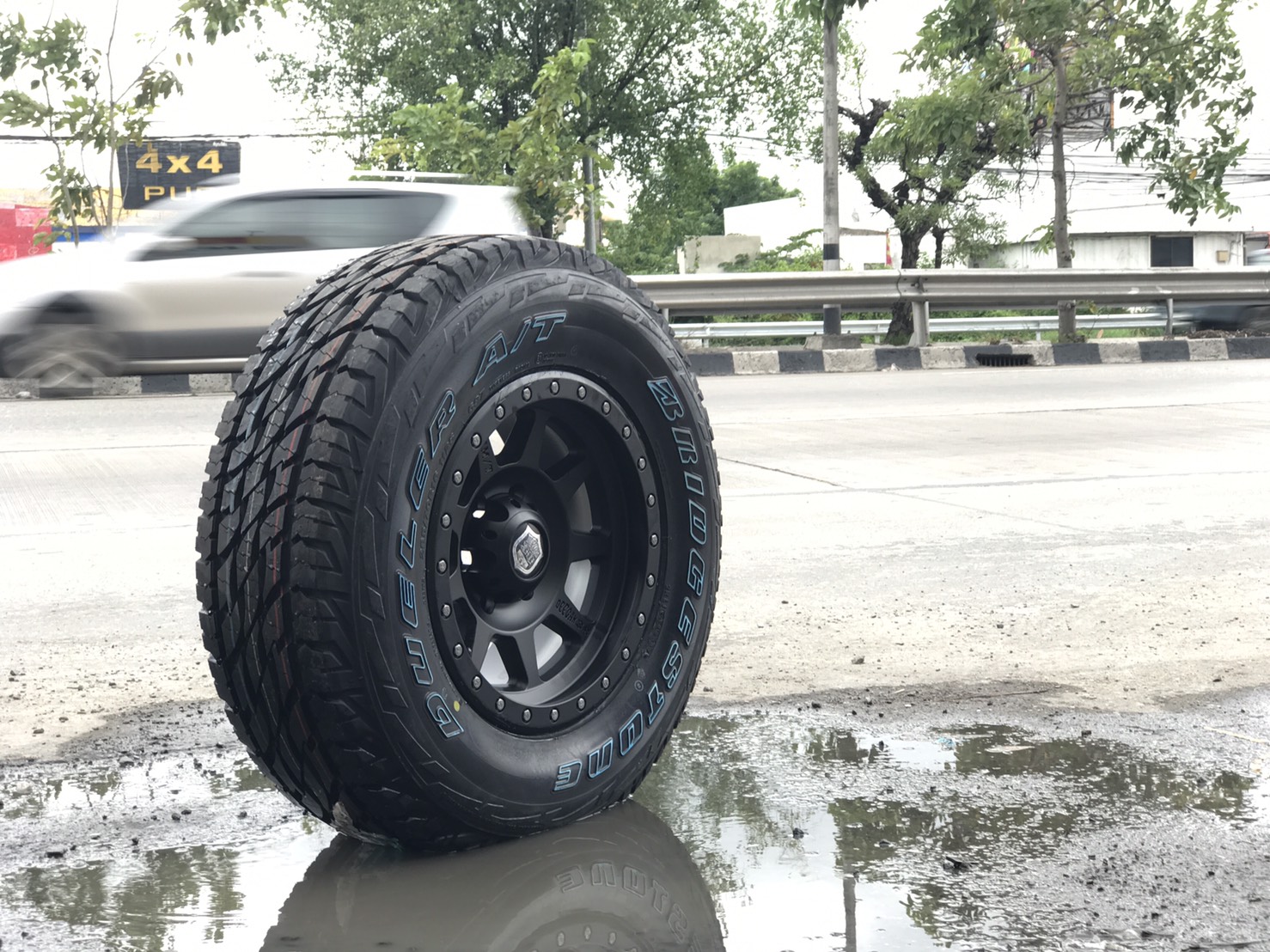 ล้อแท้ MICKEY THOMPSON DEEGAN38 ขอบ16 มาใหม่