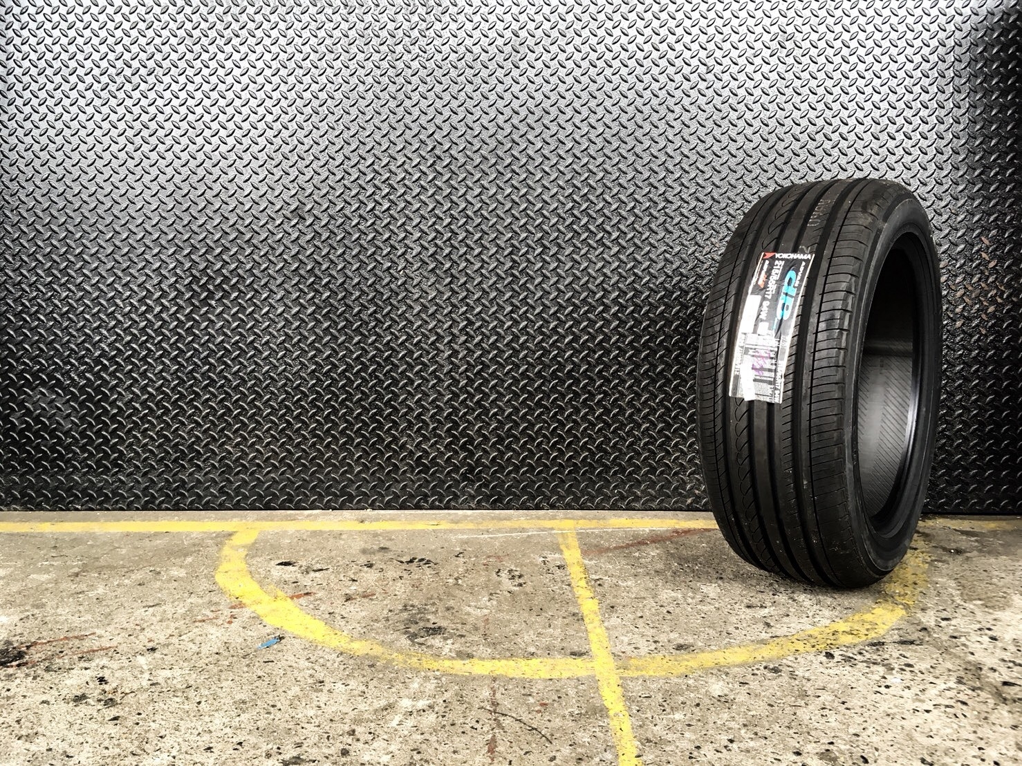 YOKOHAMA ADVAN dB decibel V551 215-55-17 เส้น 4500 ปกติ 6500 ปี18