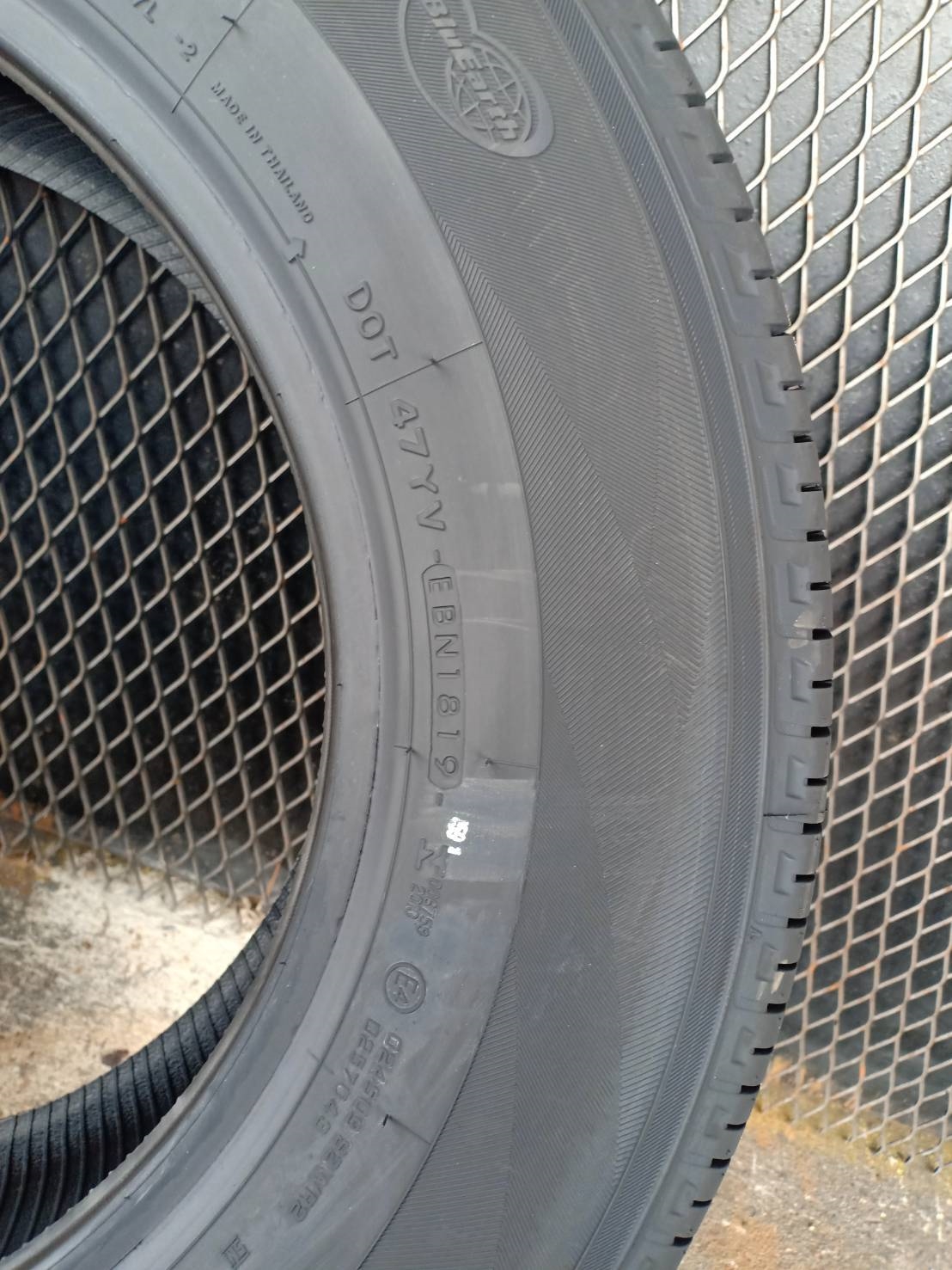 YOKOHAMA G055 215/70-16 ปี19 ราคาส่ง