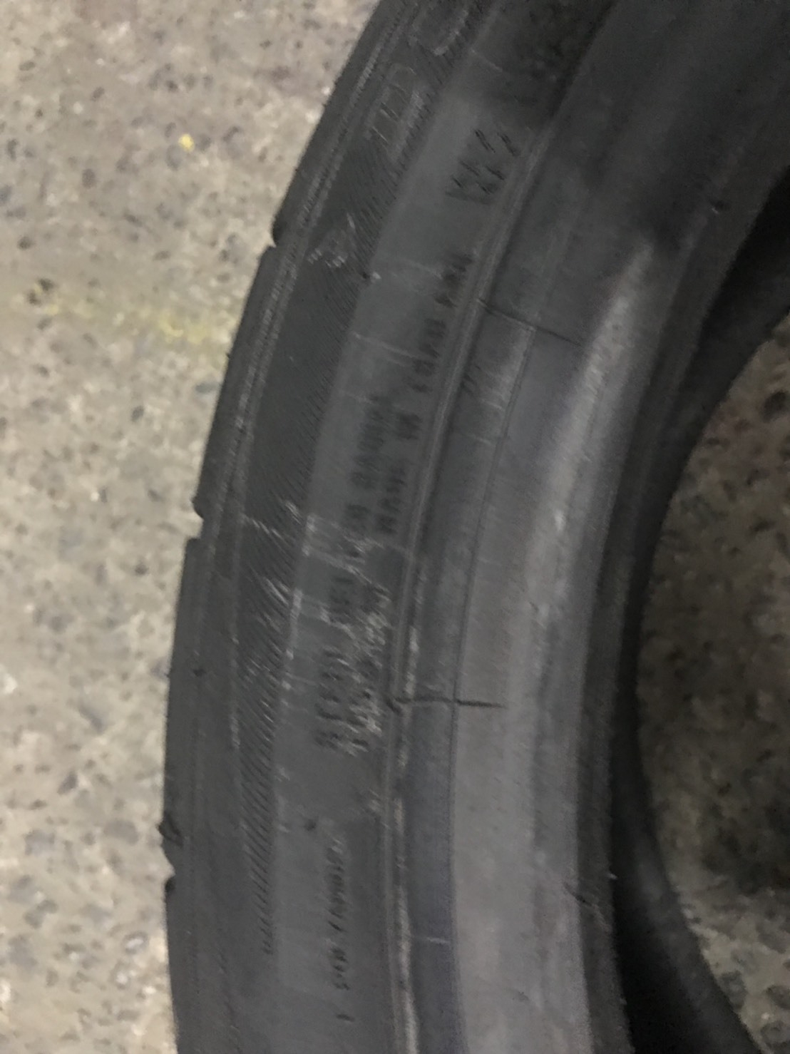 DUNLOP DZ102 245/40-17 เส้นละ 3900 ปี17 ปกติเส้นละ 5500