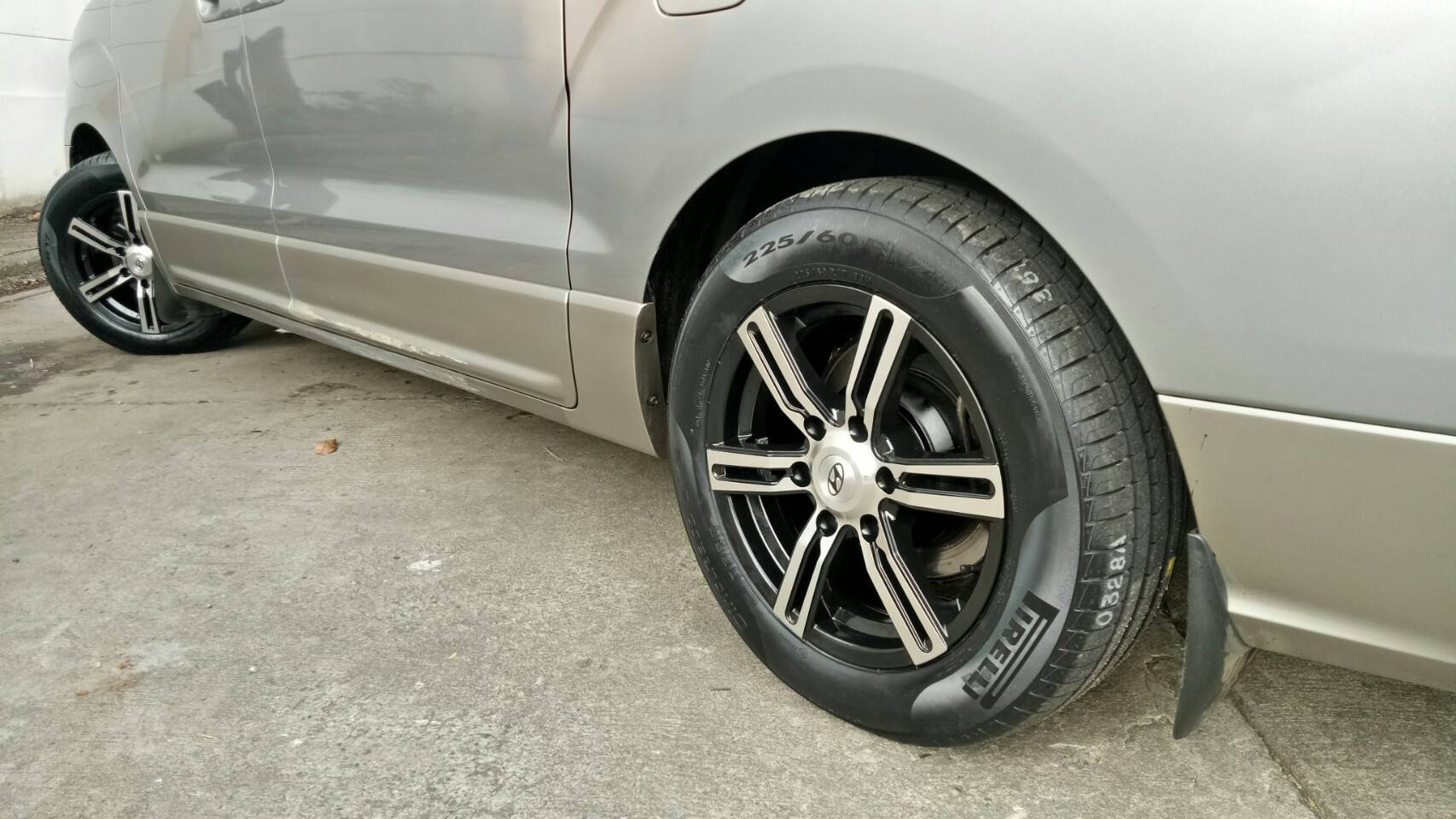 ล้อใหม่ สำหรับ HYUNDAI ล้อใหม่ H1ขอบ17