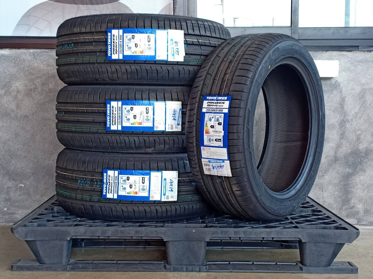 TOYO 235/50R19 PROXES SPORT SUV 99W MADE IN JAPAN