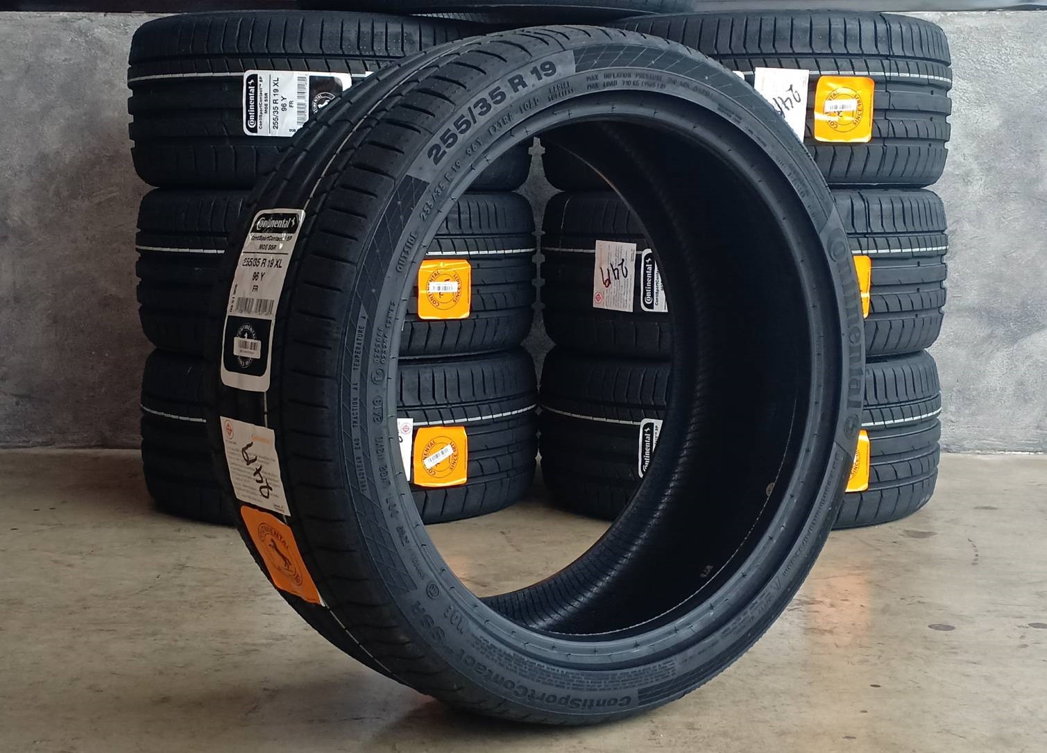 CONTINENTAL CSC5 SSR 255/35-19 เส้น 10000 ปกติ 16000