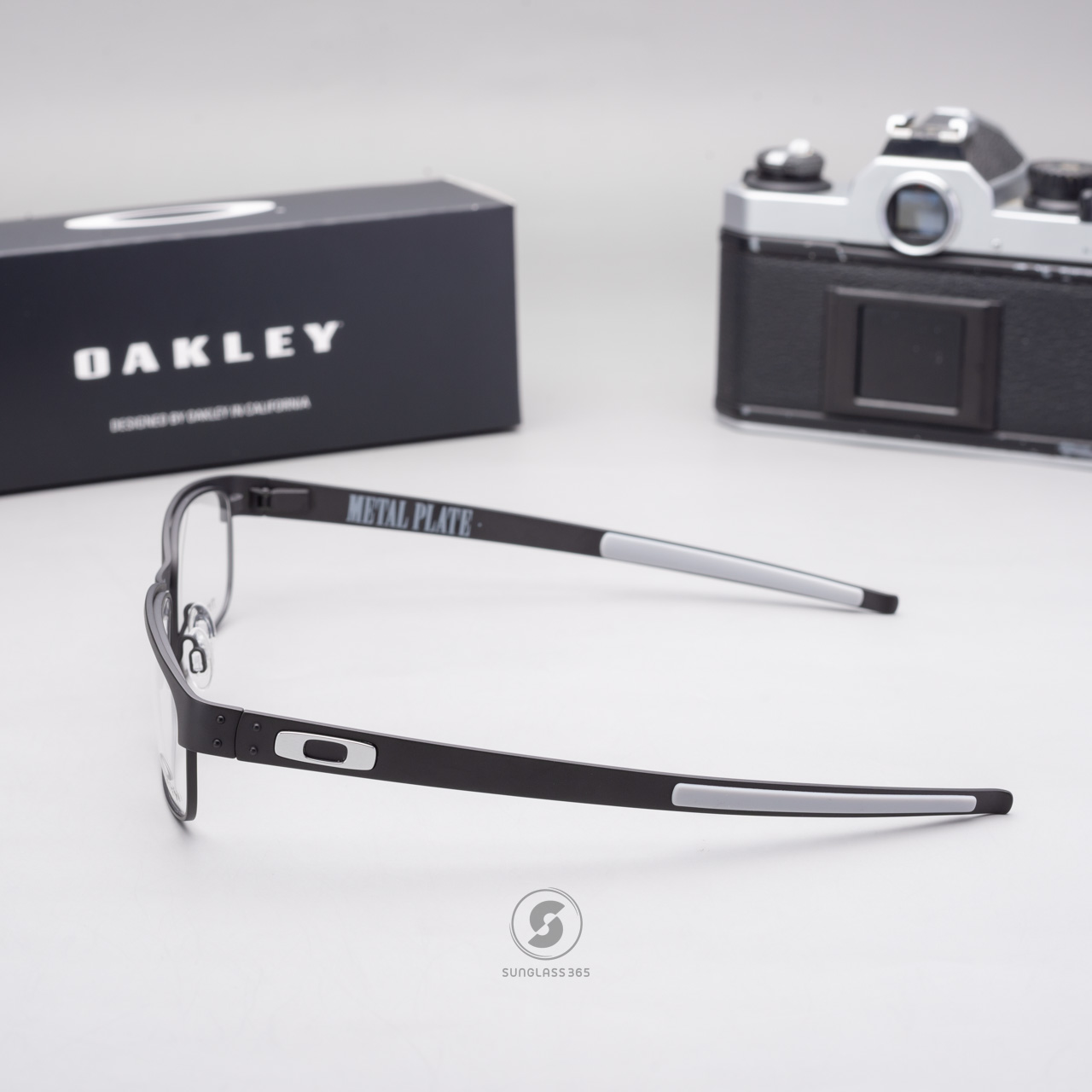 Oakley Metal Plate OX5038-01 Matte Black