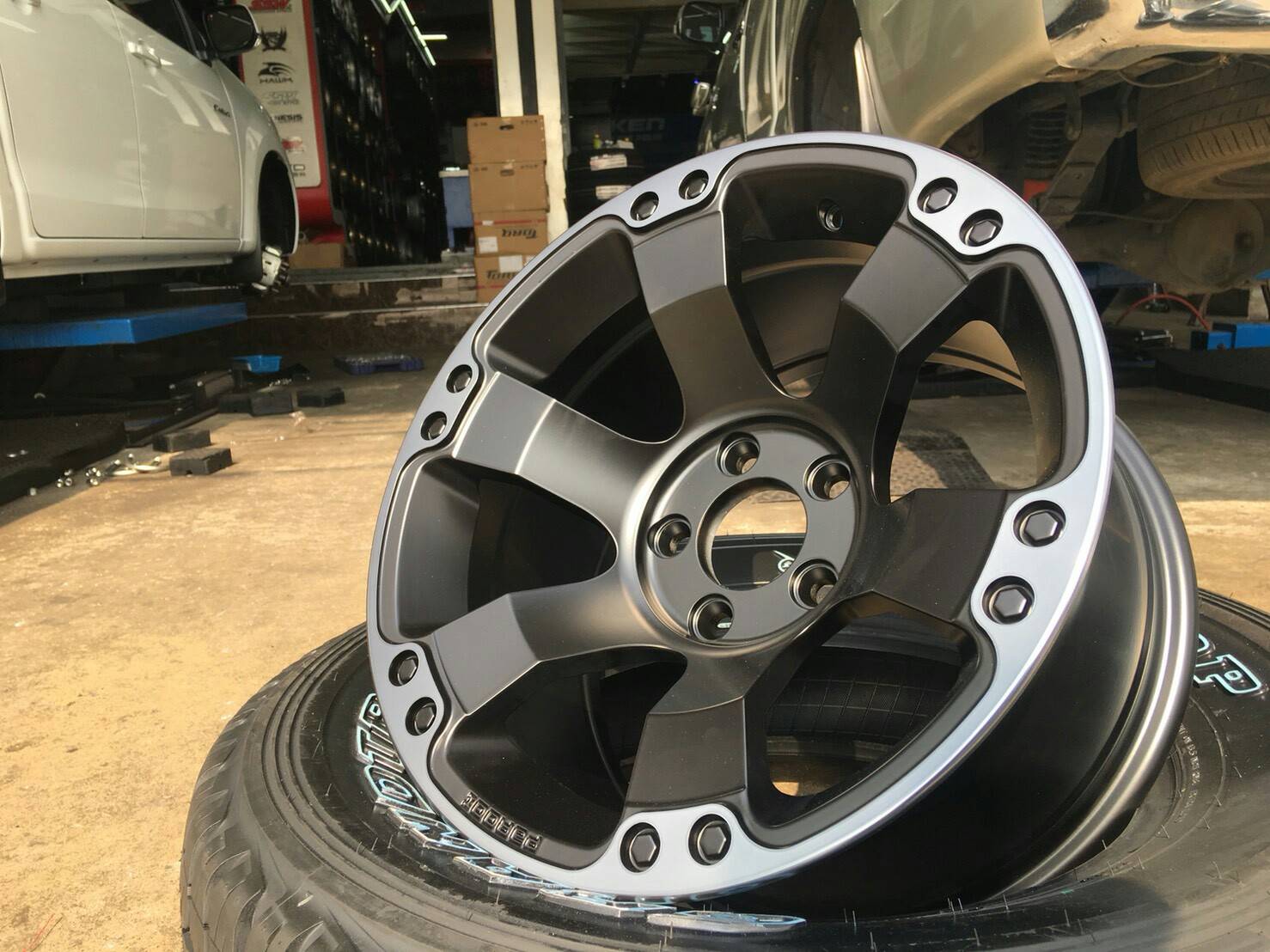 PARODI ROAR ขอบ16 5รู114.3 ใส่ วีโก้