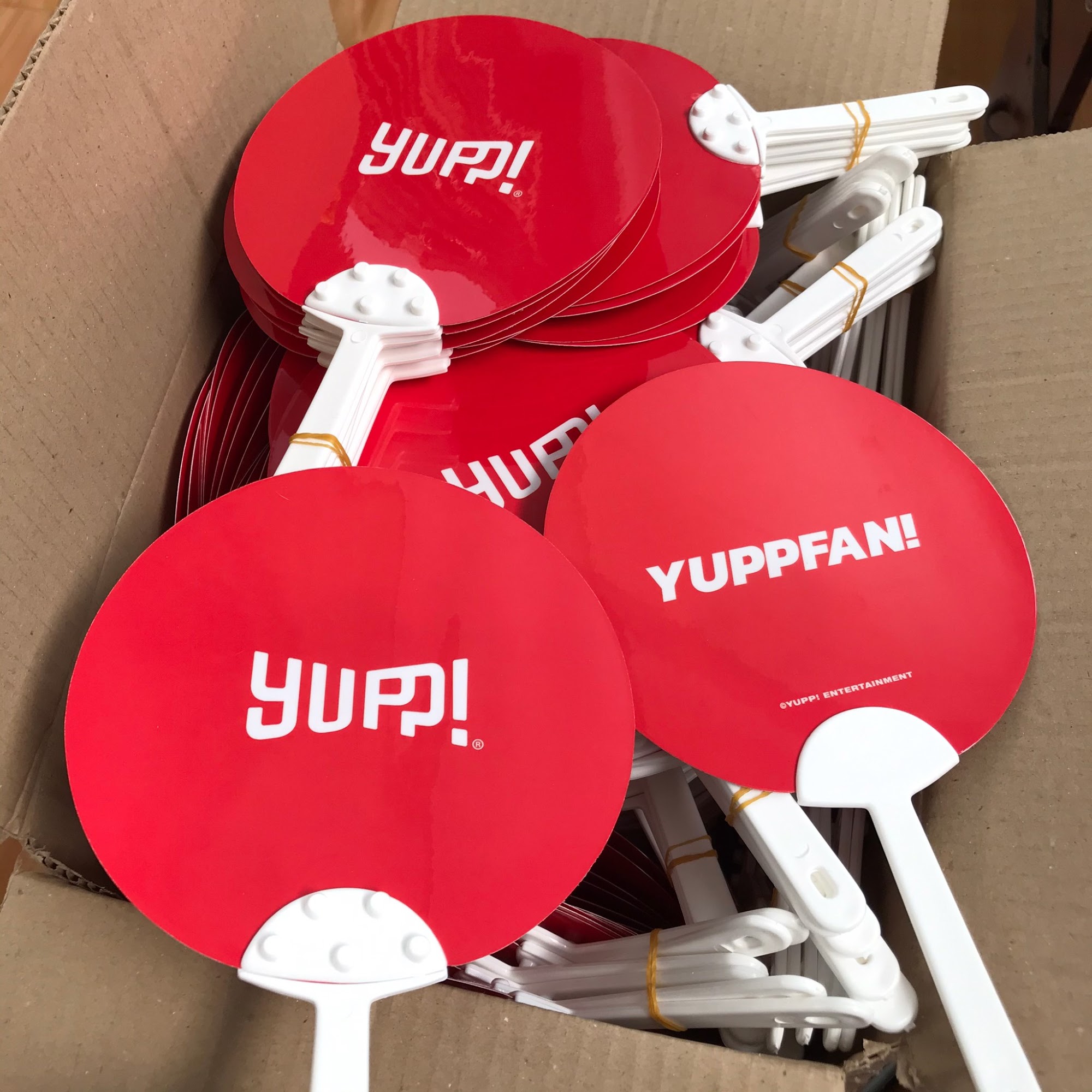 พัดสกรีน1สี รับทำพัด รับผลิตพัดพลาสติกวงกลม pp