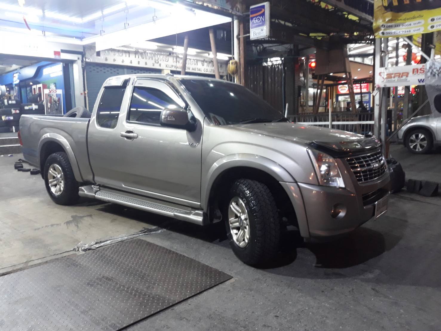 DUNLOP TG30 235-70-15 ซื้อ2แถม2 ใส่