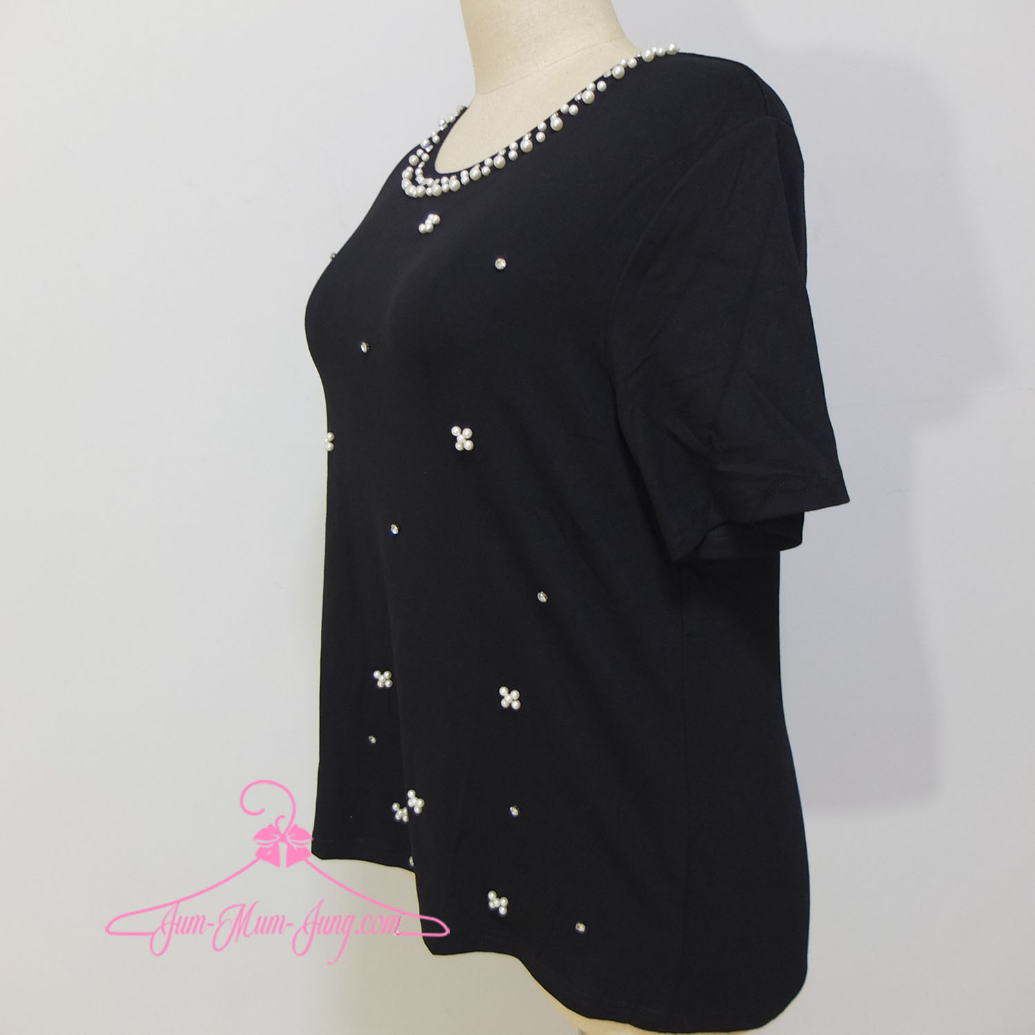 *อก48-50นิ้ว*เสื้อคนอ้วนผ้ายืดยูนิโคล่สีดำตอกมุกกับเพชรช่วงคอ เนื้อผ้ายืดได้เยอะ สวยวิบวับน่ารักมากๆค่ะ