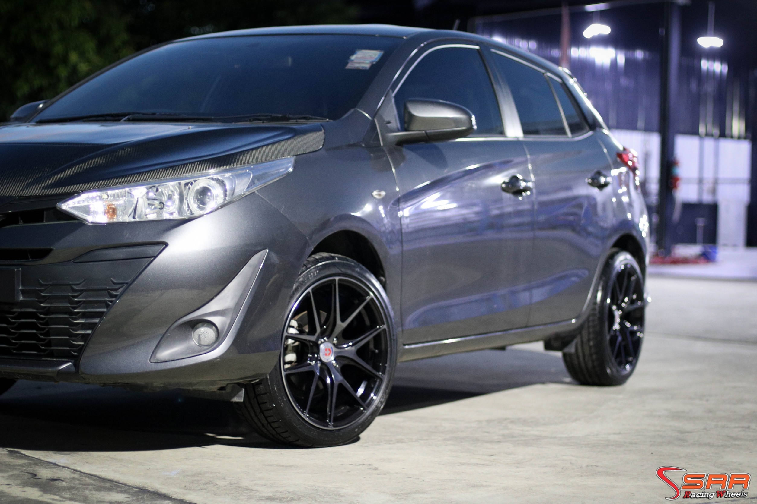 HRE ขอบ17 กว้าง7.5 4x100 offset+30