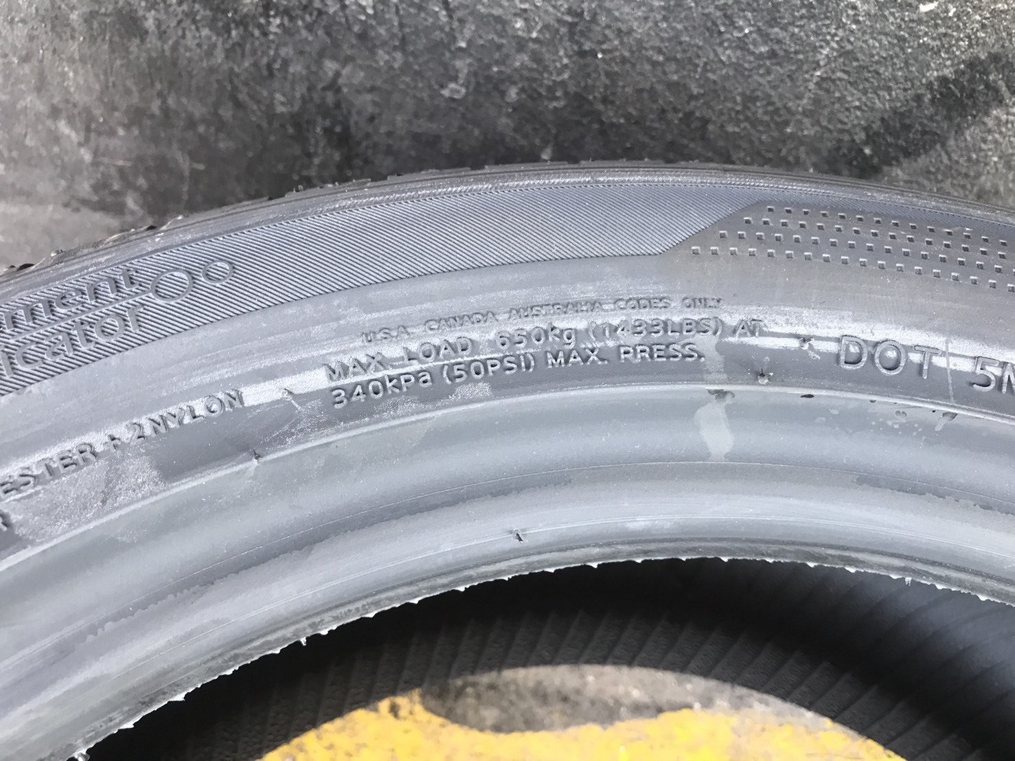 HANKOOK V12 EVO-2 205-50-17 เส้น 2500 ปี 17 ปกติ 3500