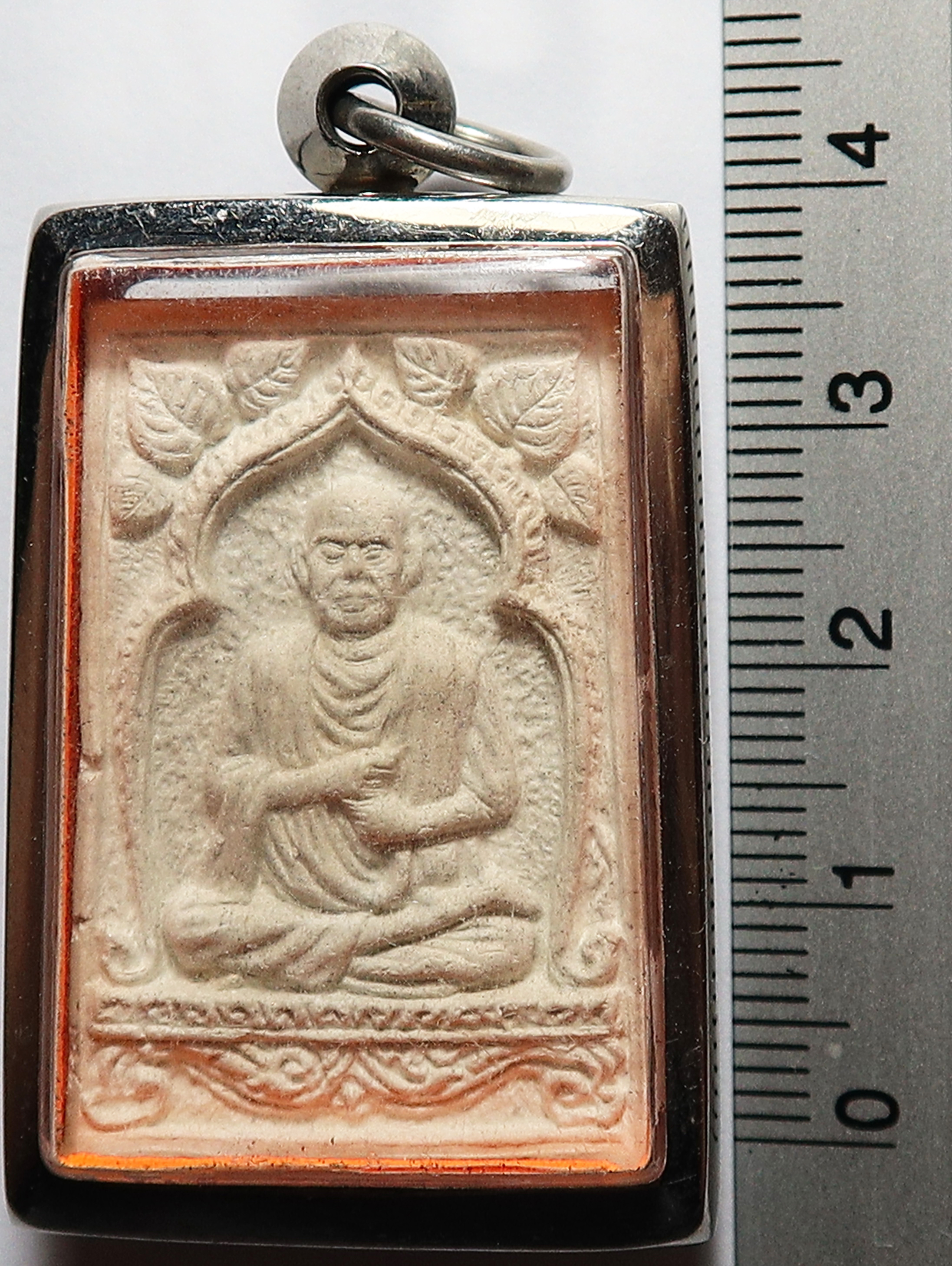 1460 (4) สมเด็จพระพุฒาจารย์ โต พรหมรังสี วัดอินทรวิหาร จ.กรุงเทพ รุ่น 3 โพธิ์ เลี่ยมกรอบสแตนเลส เลี่ยมเดิมจากวัด