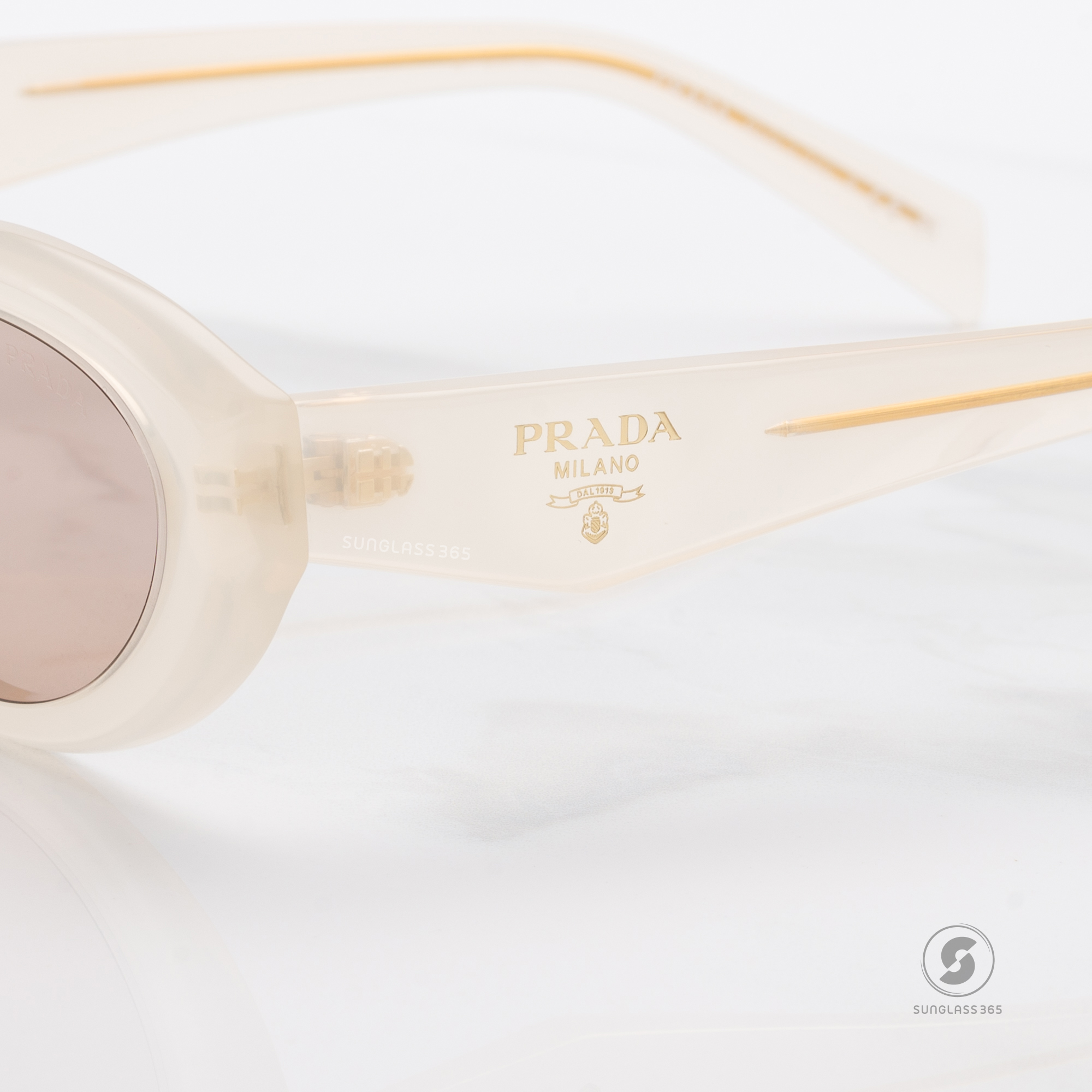 PRADA Symbole PR26ZSF 12V4I2 Opal Milk