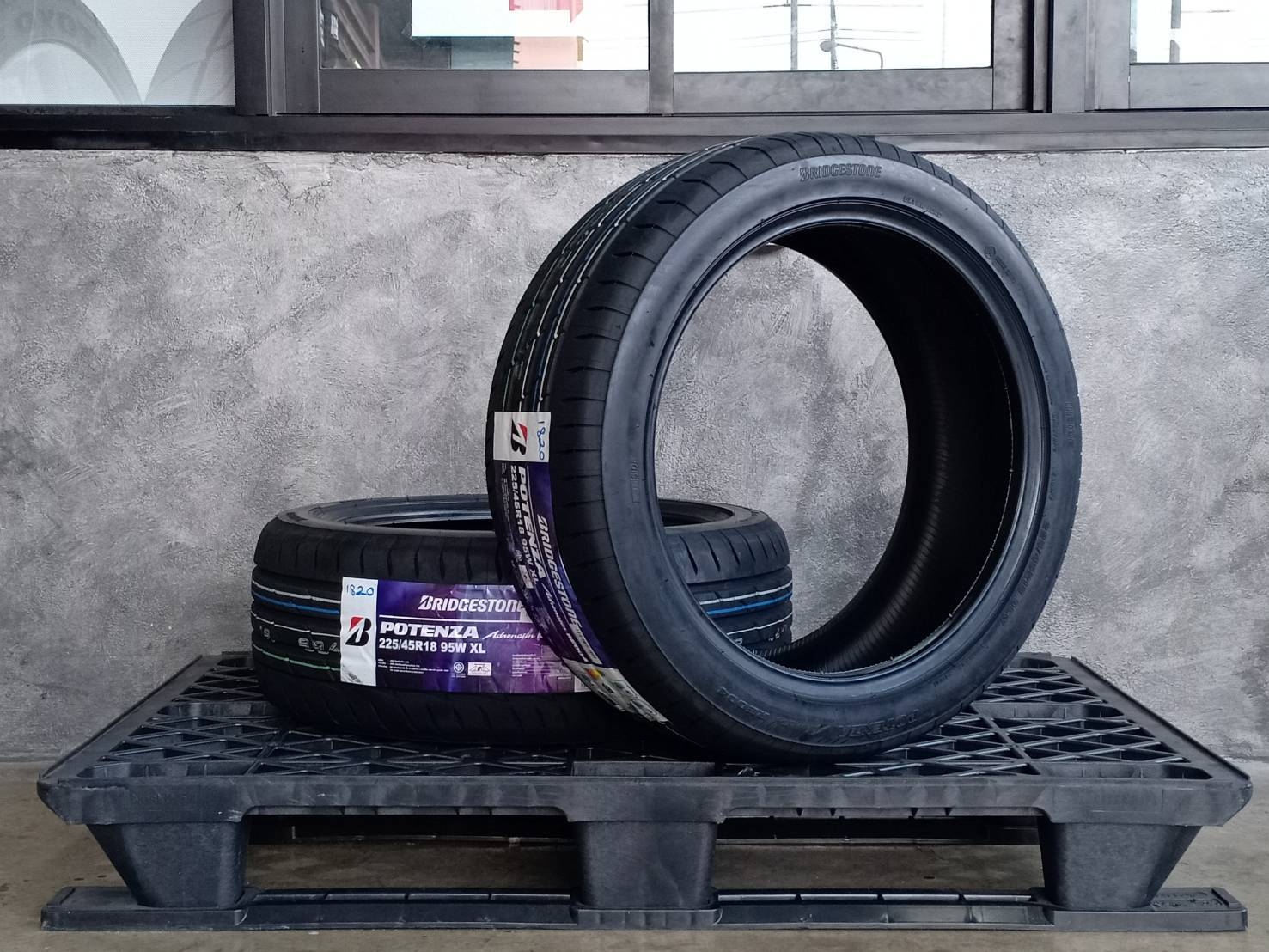 BRIDGESTONE POTENZA RE004 225/45R18 95W XL THAILAND