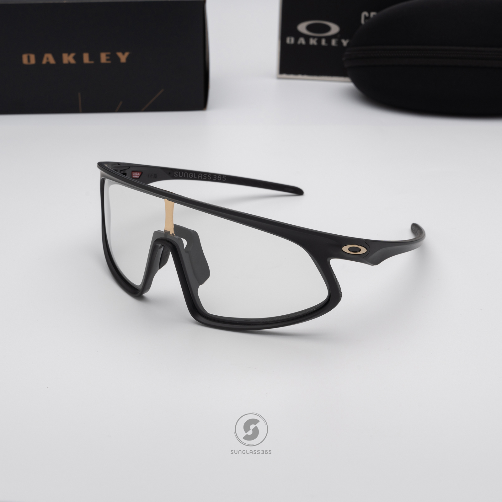 Oakley RSLV OO9484D-06 Matte Carbon Clear Iridium Photochromic