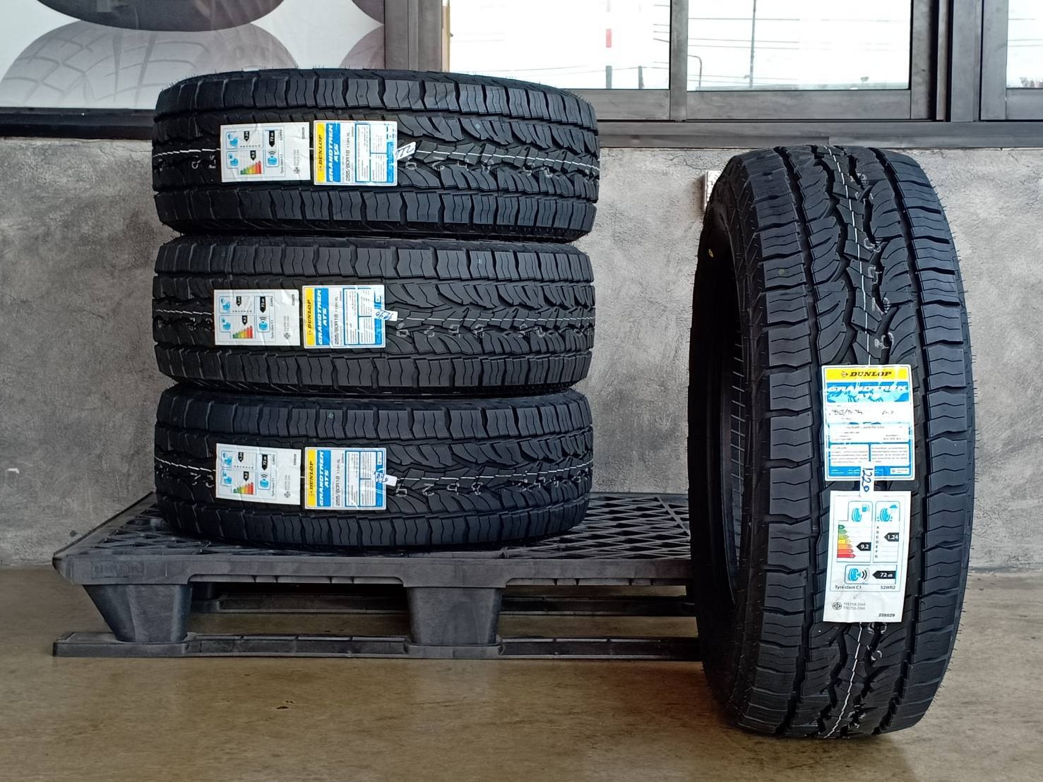 DUNLOP 255/60R18 GRANDTREK AT5 112H XL MADE IN THAILAND