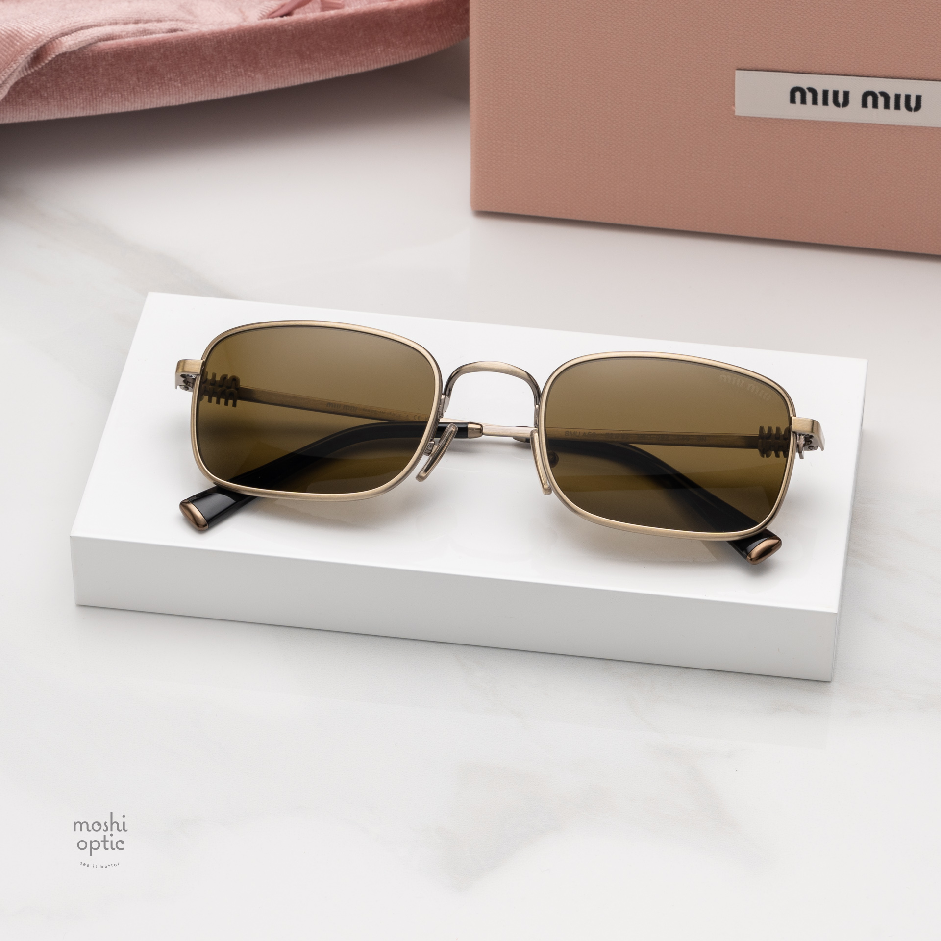 แว่นกันแดด Miu Miu MUA53S 26C09Z