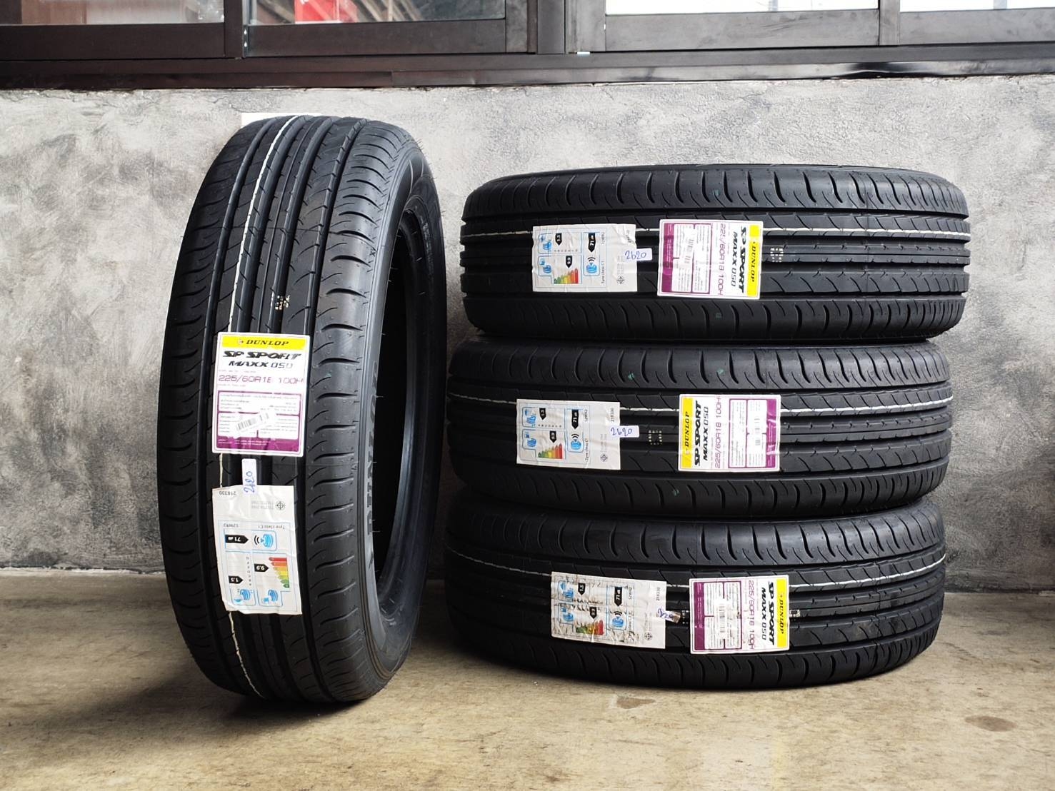 DUNLOP 225/60R18 100H SP SPORT MAXX050