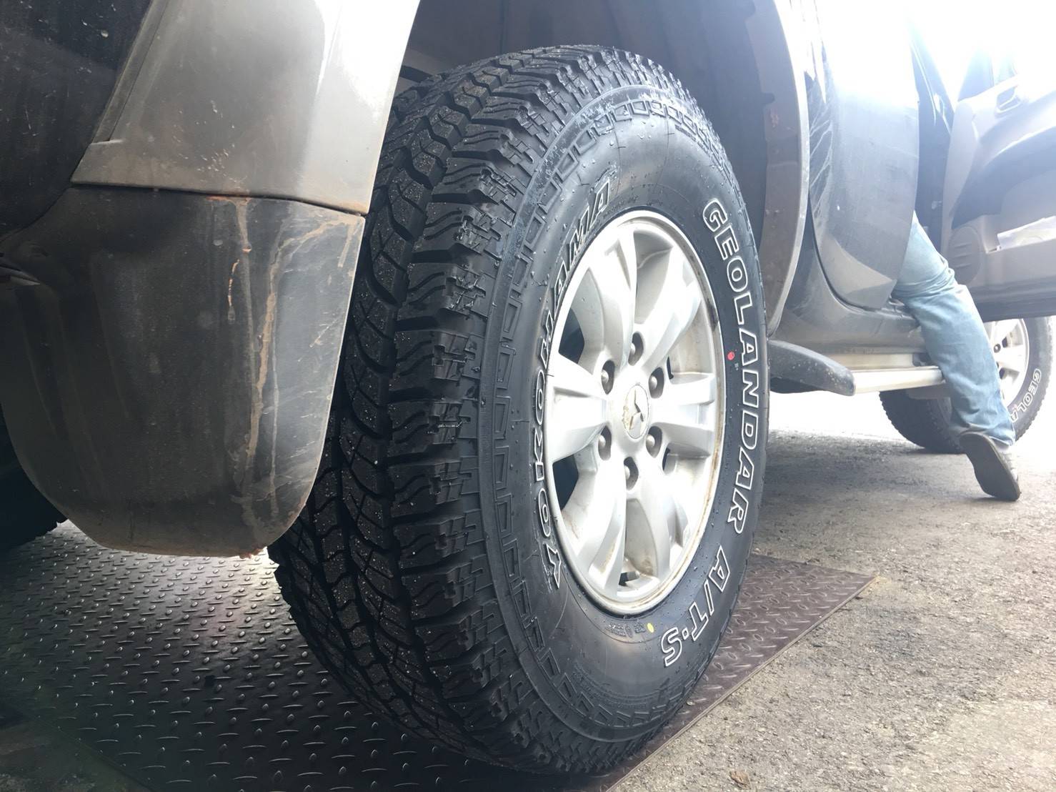 YOKOHAMA GEOLANDAR ATS 265/70-16 เส้น 3950 บาท ปกติ 6500