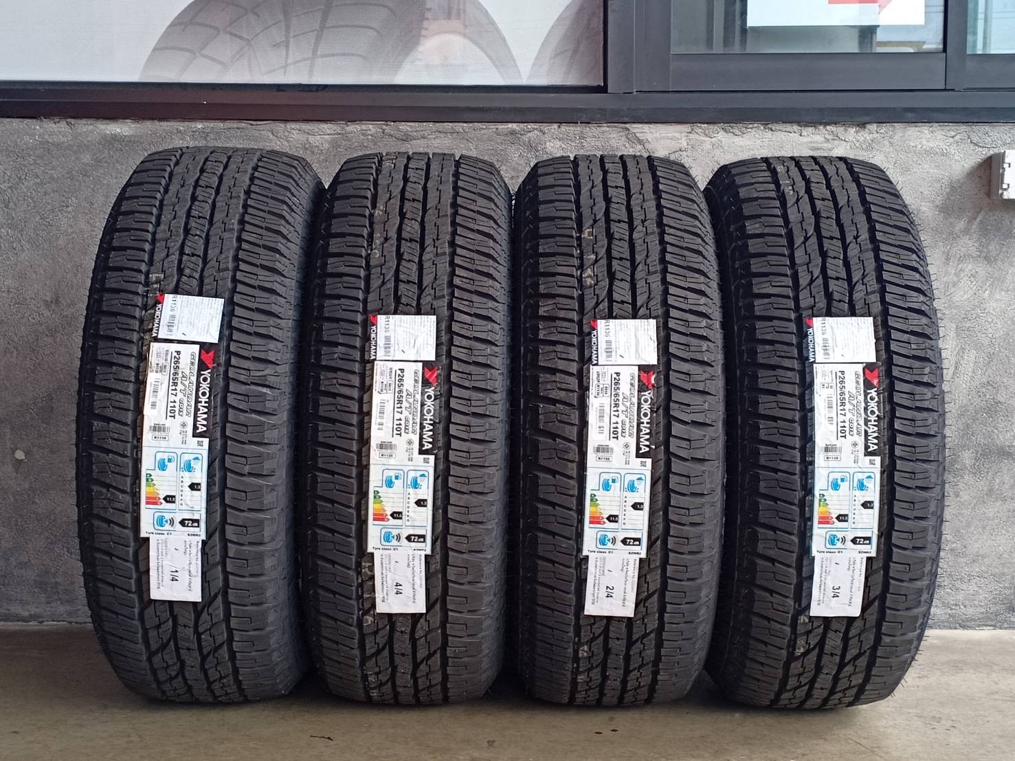 YOKOHAMA 265/65R17 GEOLANDAR A/T G015 110T (ตัวหนังสือขาว) MADE IN THAILAND