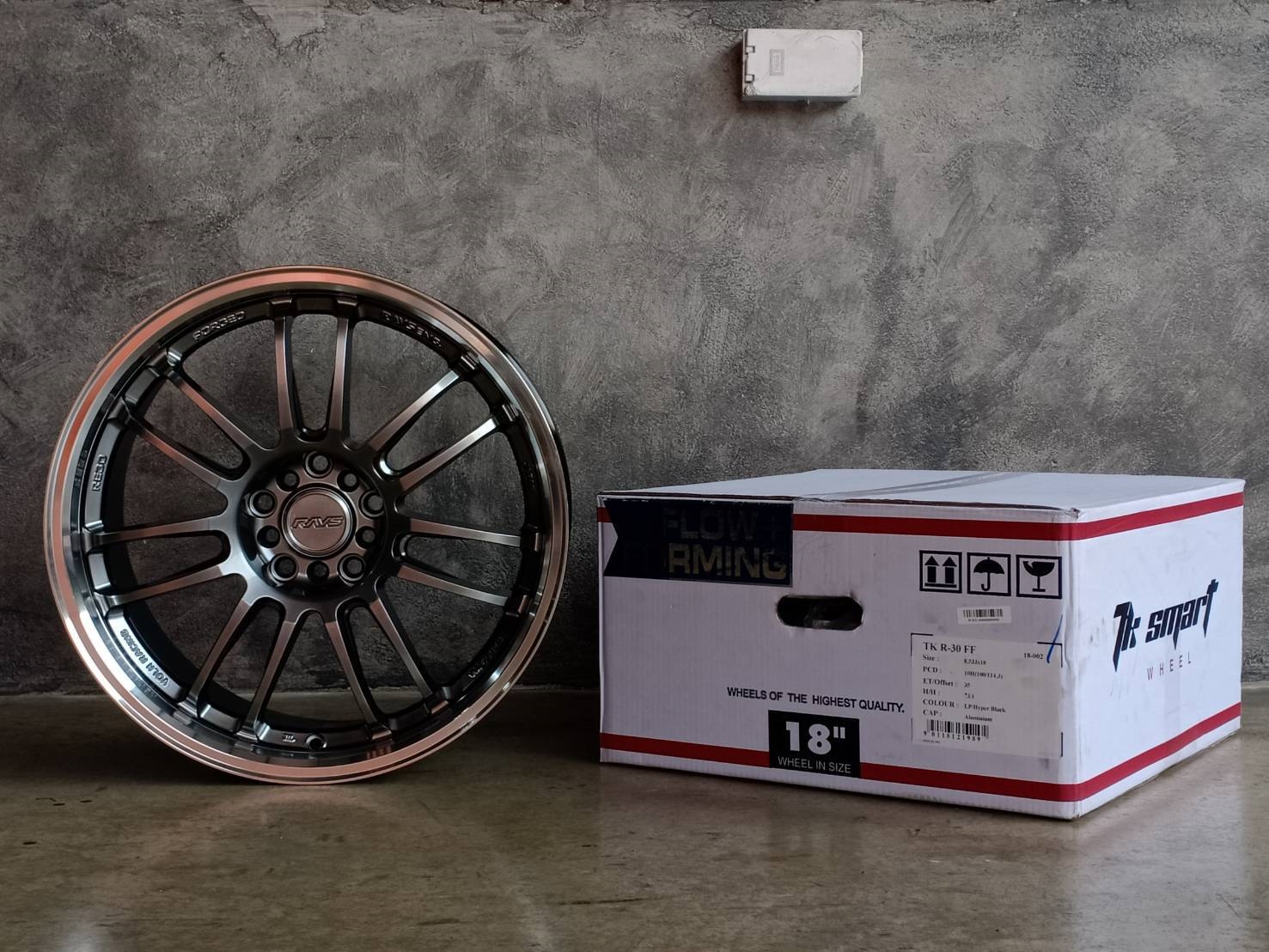 RE30 FLOWFORMING ล้อเบา ขอบ18 ราคาพิเศษ