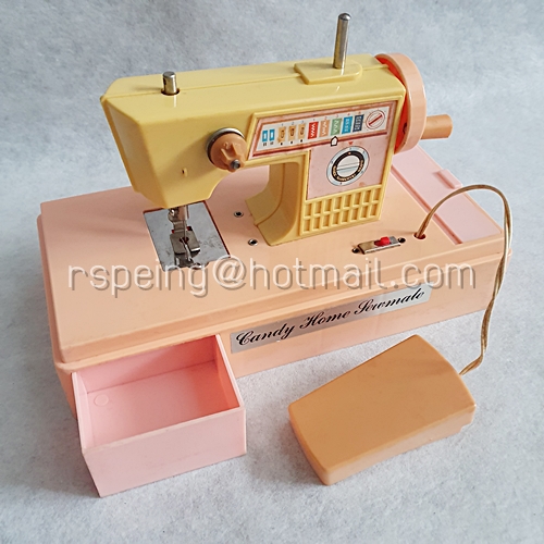 จักรเย็บผ้าของเล่นวินเทจ ยุค 80