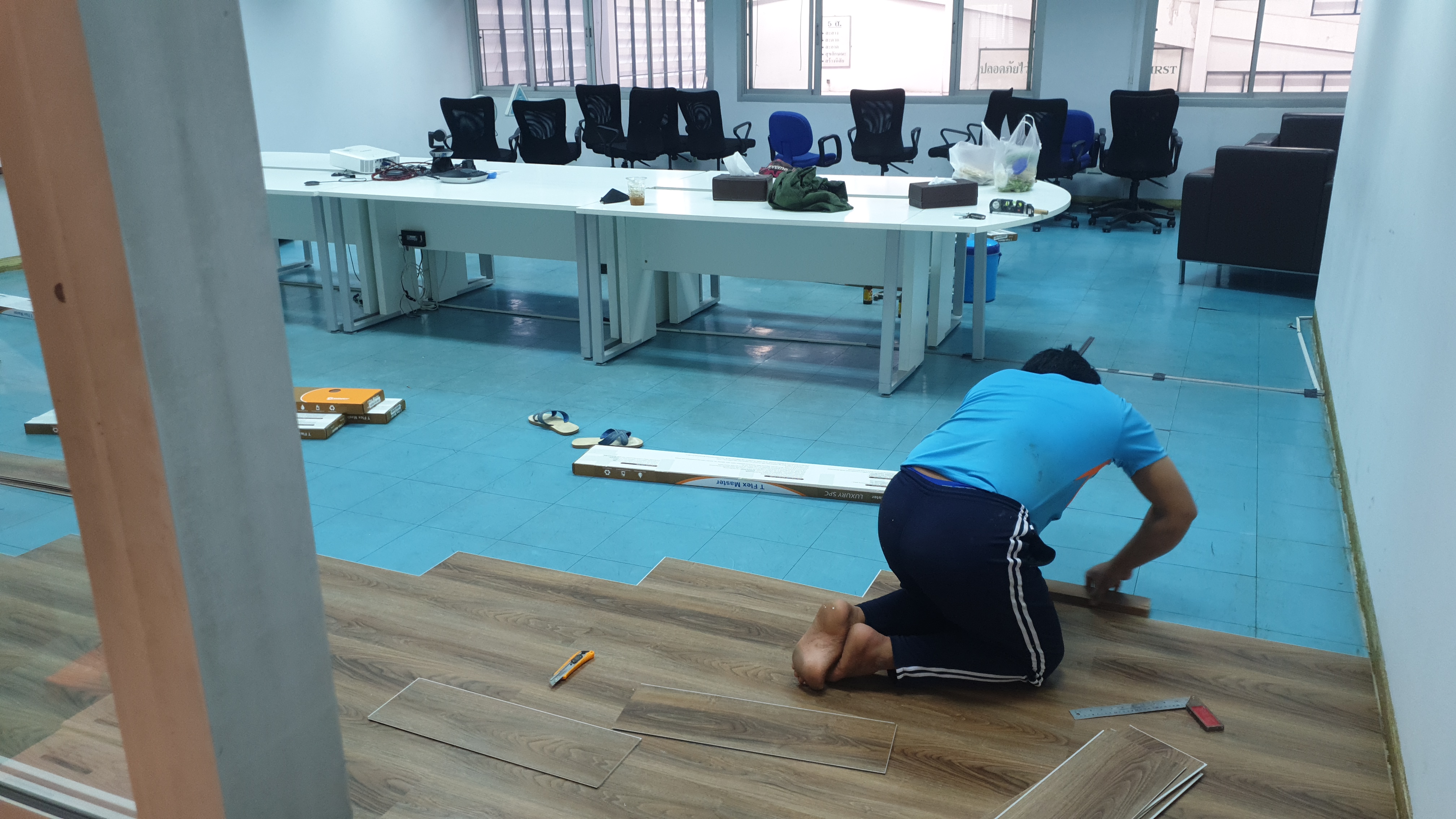 รับเหมากระเบื้องยางเชียงใหม่ รับติดตั้งกระเบื้องยางเชียงใหม่