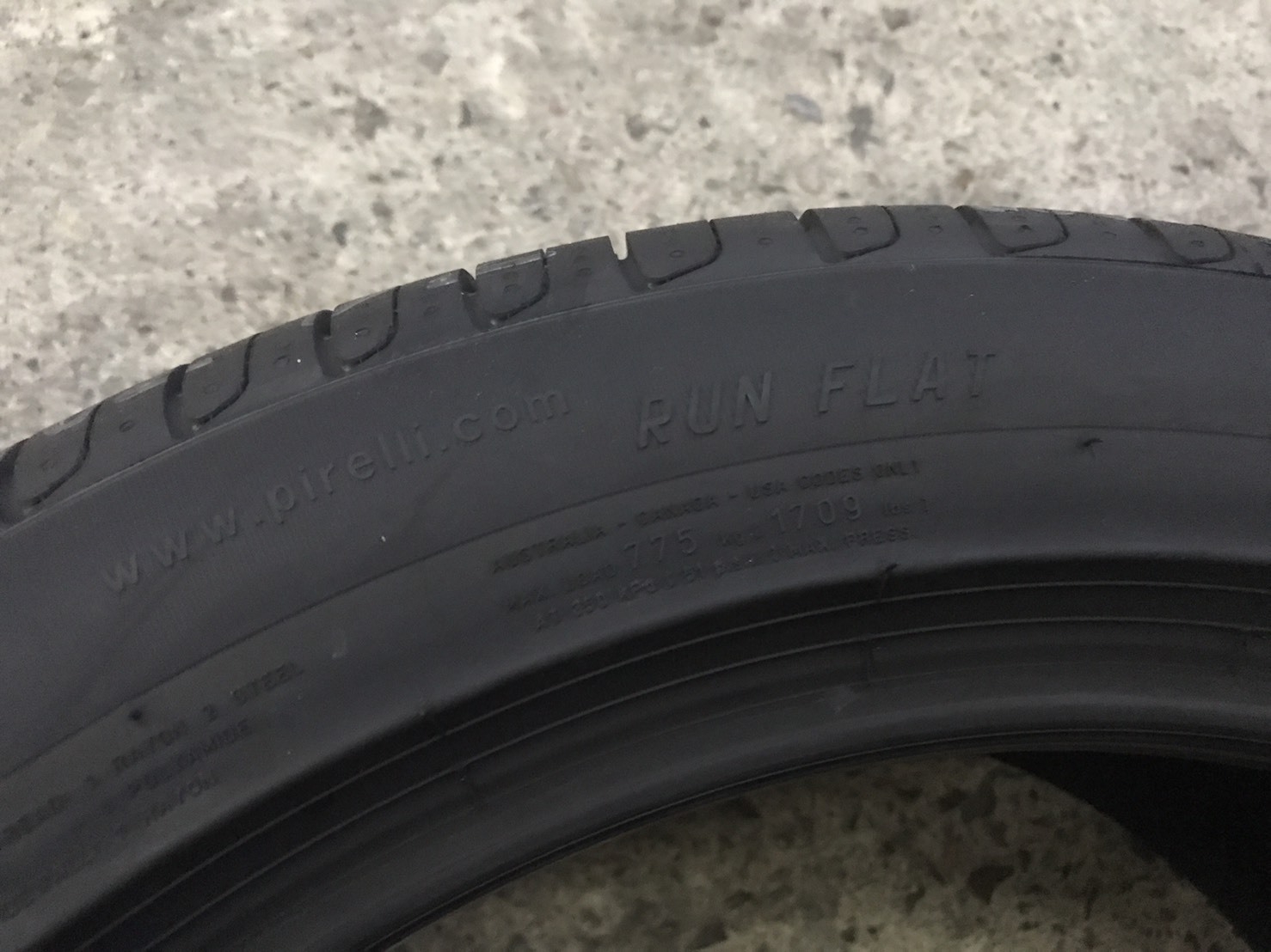 PIRELLI CINTURATO P7 RUNFLAT 275-40-18 ลดราคา