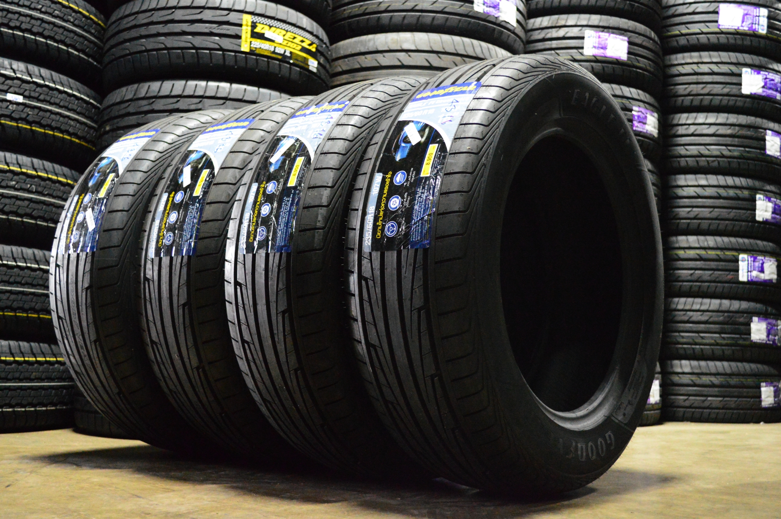 GOODYEAR F1D5 235/60-18 เส้น 3900 ปกติ 7500 ปี16 ราคาพิเศษ จำนวนจำกัด