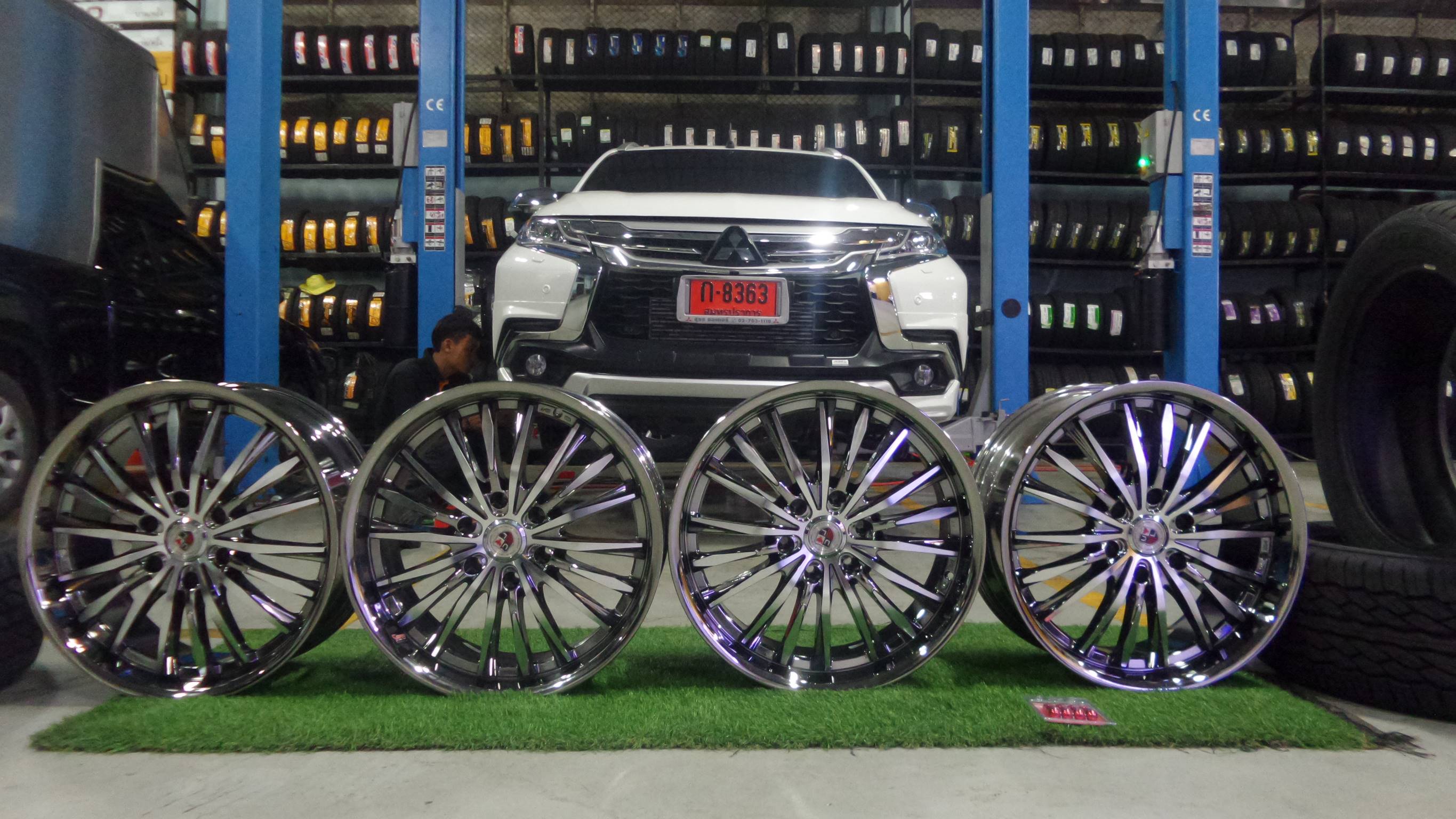 ล้อใหม่ ลาย LEO-3 ขอบ20 ราคาถูก