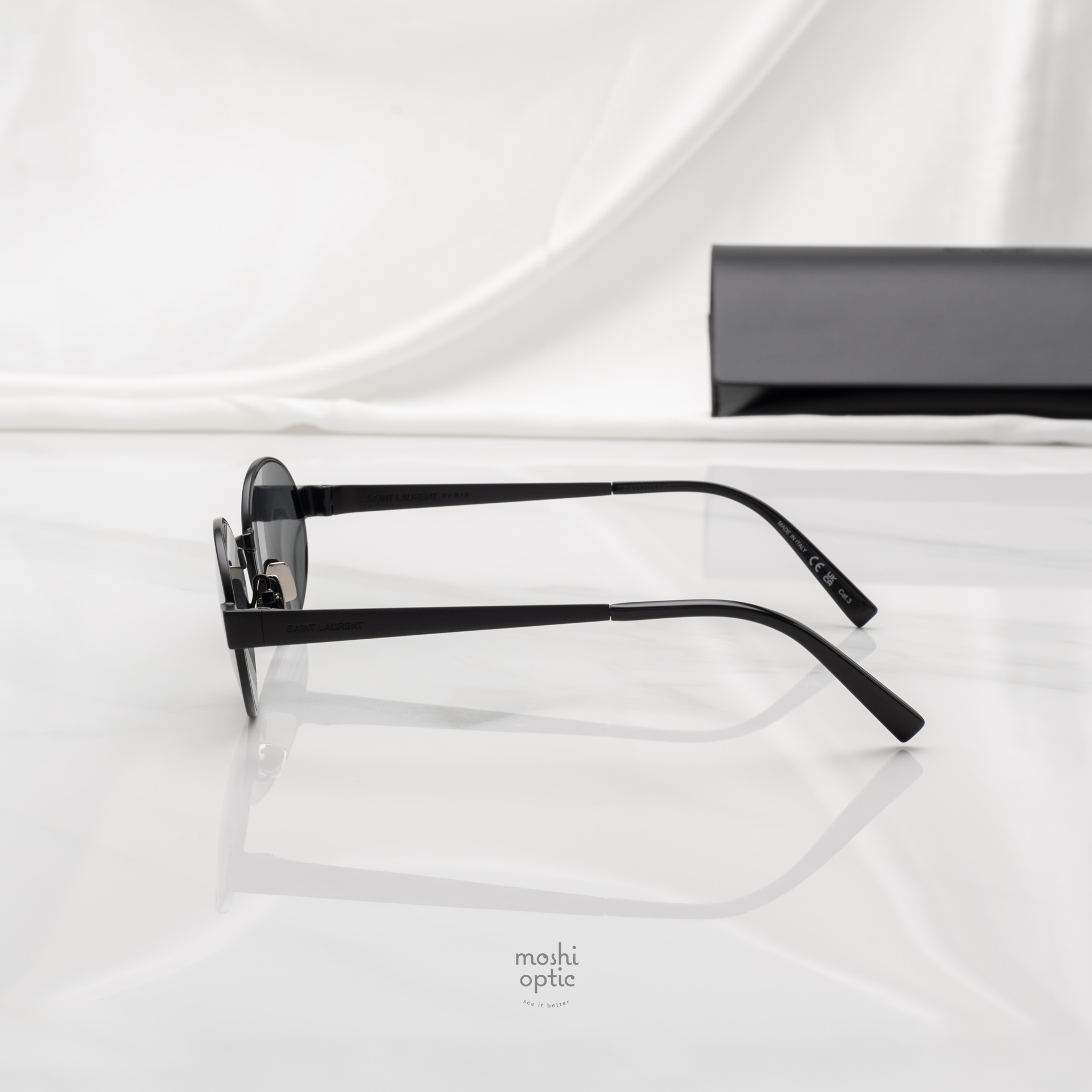 แว่นกันแดด YVES SAINT LAURENT SL692 001