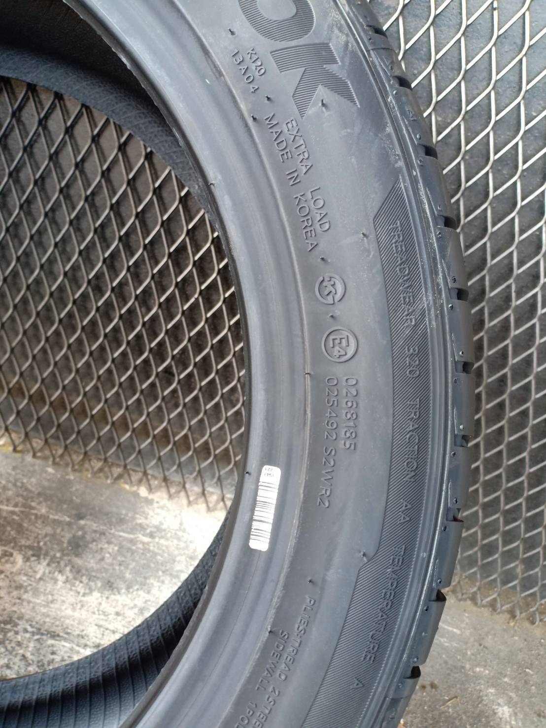 ยางใหม่ปี19 HANKOOK V12EVO2 225/45-17 ราคาถูก