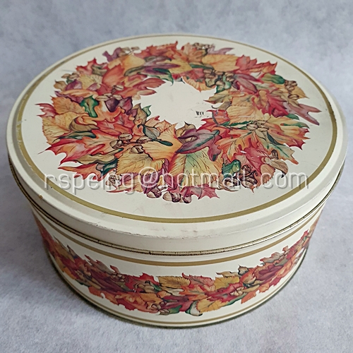 กล่องขนมคุ้กกี้ สีครีม ลายใบไม้