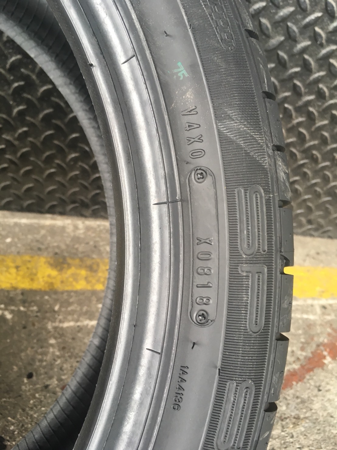 DUNLOP SPORT MAXX TT 215-45-18 เส้น 6800 ปี18 ปกติ 7500