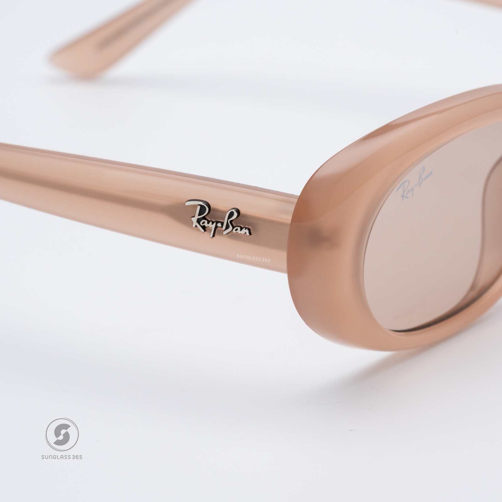 Ray-Ban RB4441D 678793 Opal Beige
