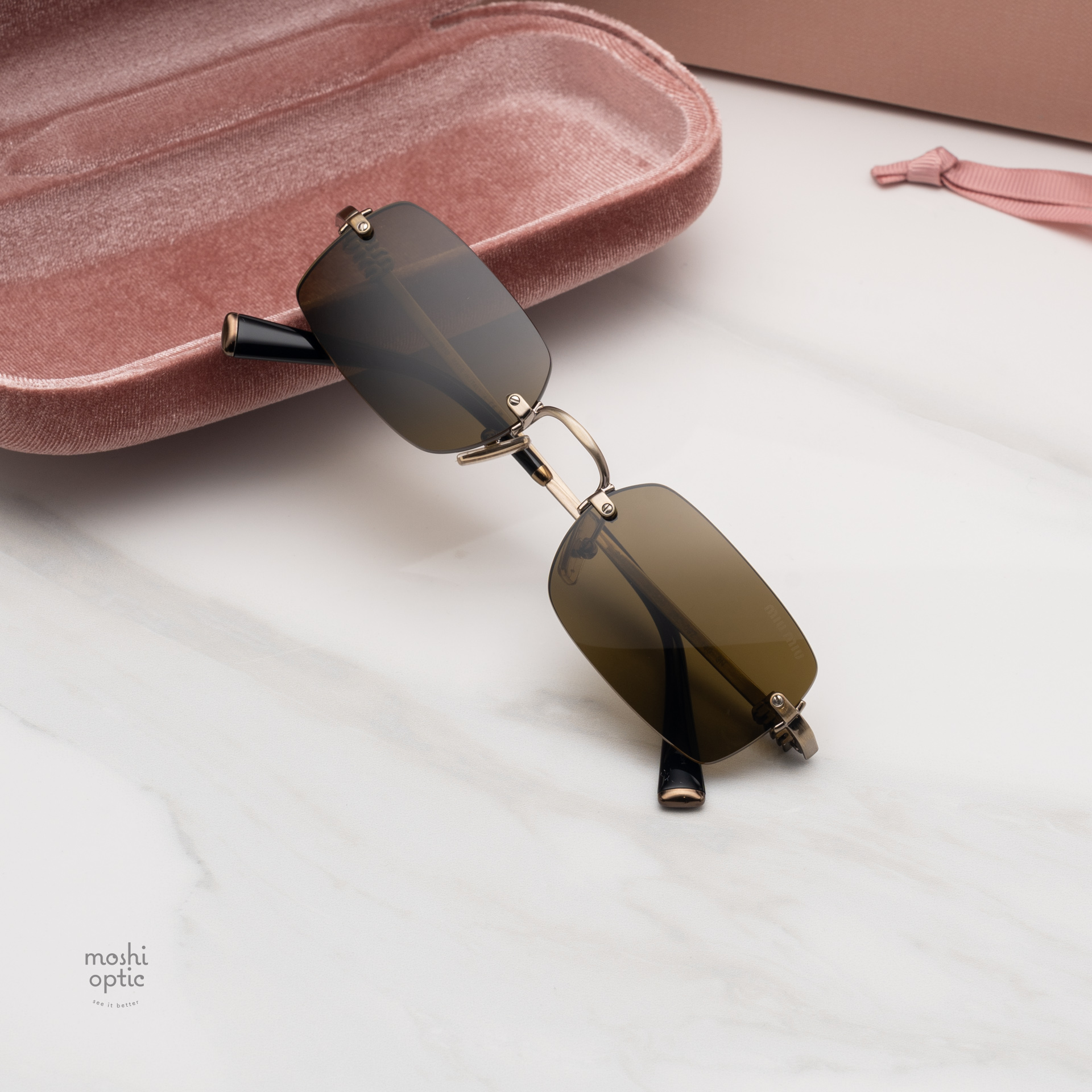 แว่นกันแดด Miu Miu MUB50S 26C09Z