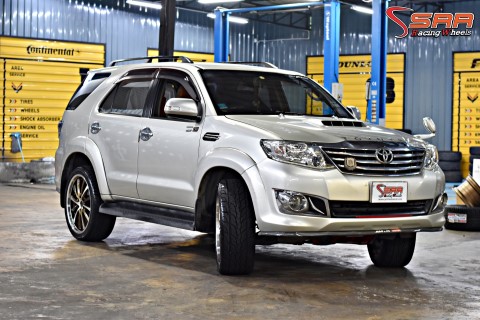 ยางใหม่ SAILUN 265/40-22 ปี19 ราคาพิเศษ