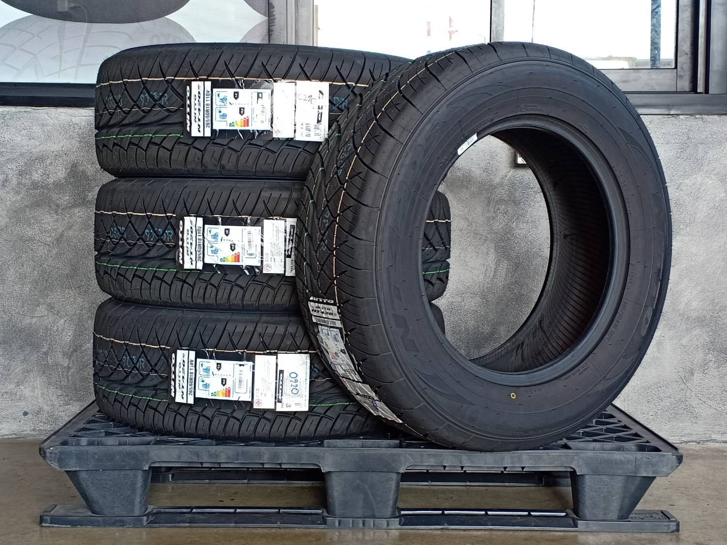 NITTO 265/60R18 NT 420S 110V MADE IN JAPAN