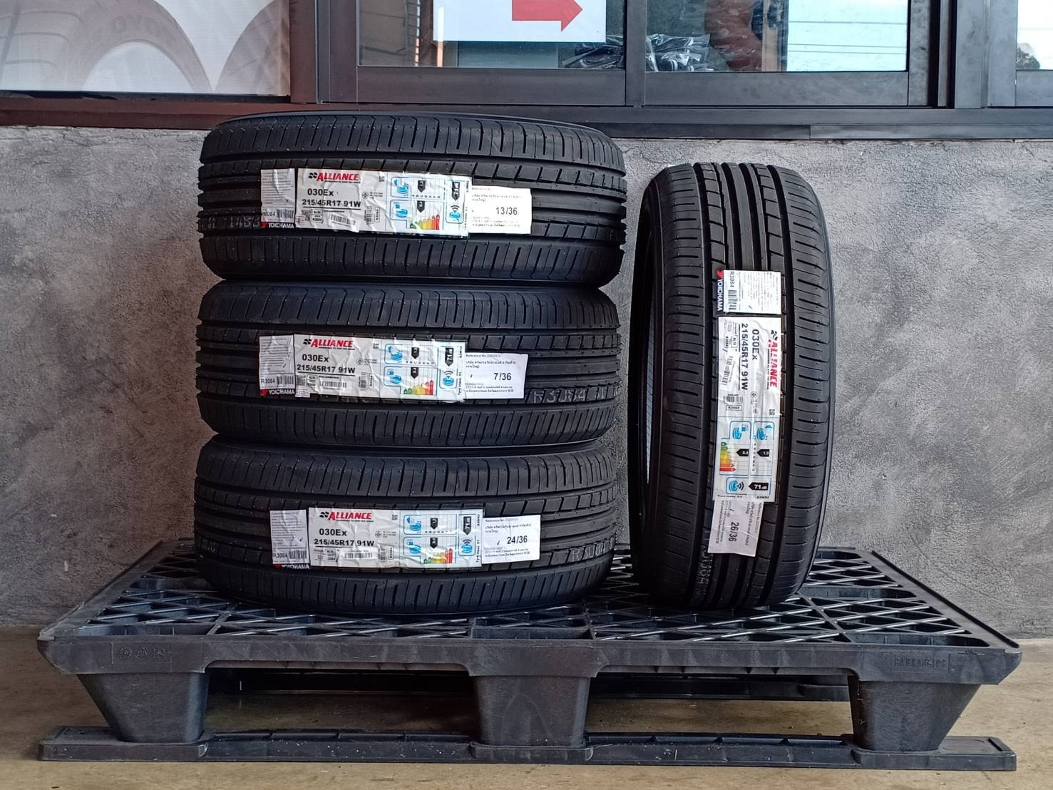 YOKOHAMA 215/45R17 ALLIANCE 030EX 91W MADE IN JAPAN