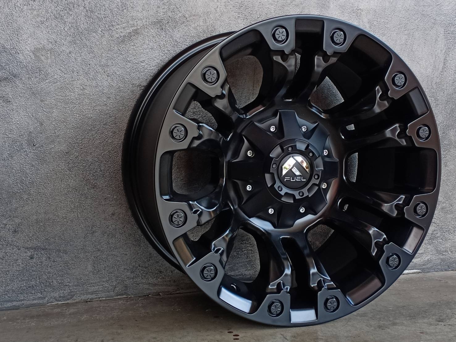 FUEL-VAPOR 18X9 6X135/6X139.7 -12 106.10 MATTE BLACK