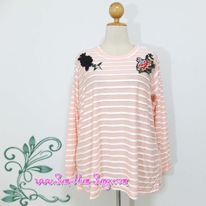 *อกฟรีไซส์50-52นิ้ว*เสื้อแขนยาวคนอ้วนผ้ายืดเนื้อไหมพรมสีโอรสแต่งลายริ้วหยักสีขาวปักดอกไม้ สวยน่ารักมากๆค่ะ
