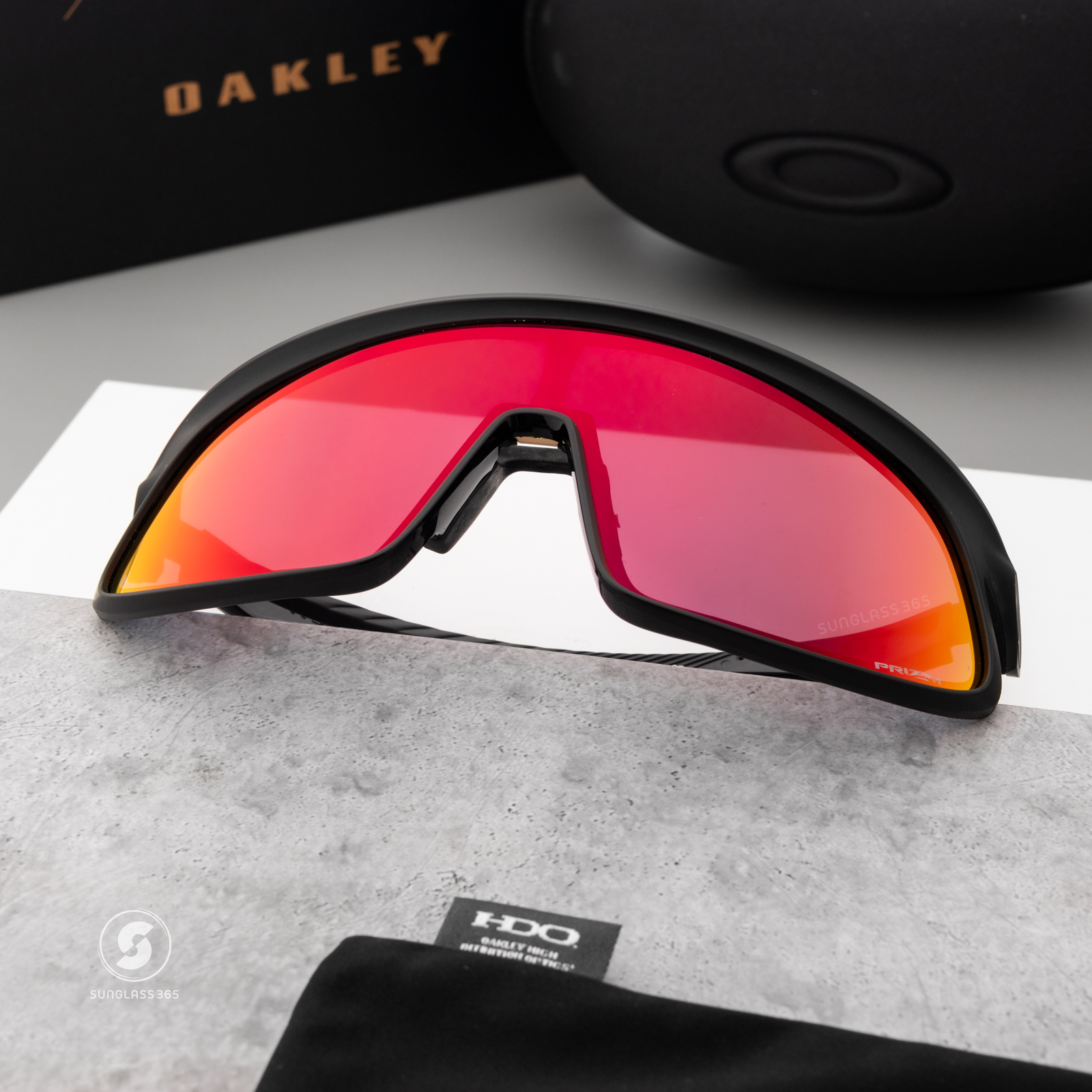 Oakley RSLV OO9484D-02 Matte Black Prizm Road
