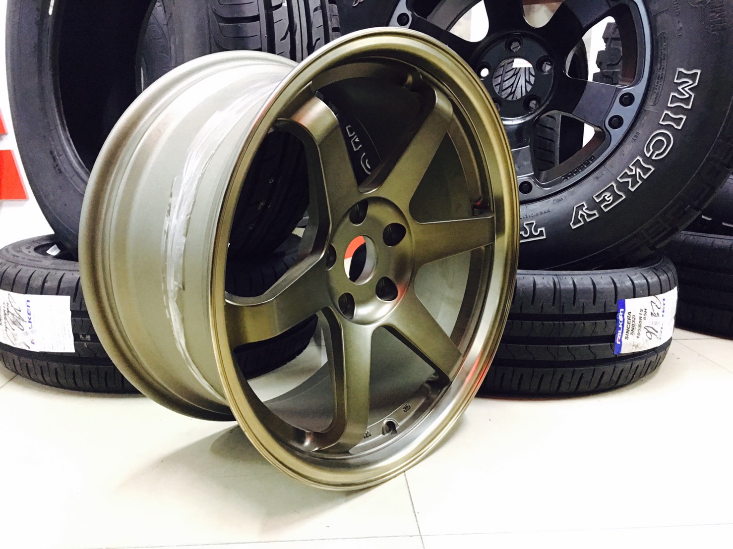 ล้อใหม่ทุกลายขอบ18 ชุด 9800 ปกติ 24000 บาท จำนวนจำกัด คลิ๊กชมเลย