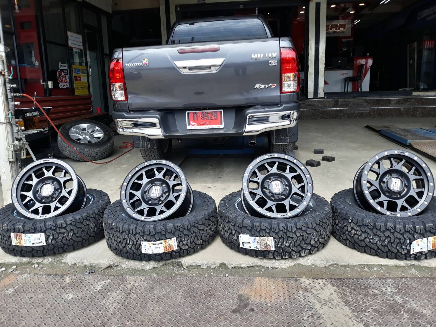 ล้อแท้ KMC XD127ขอบ16 ใส่ REVO